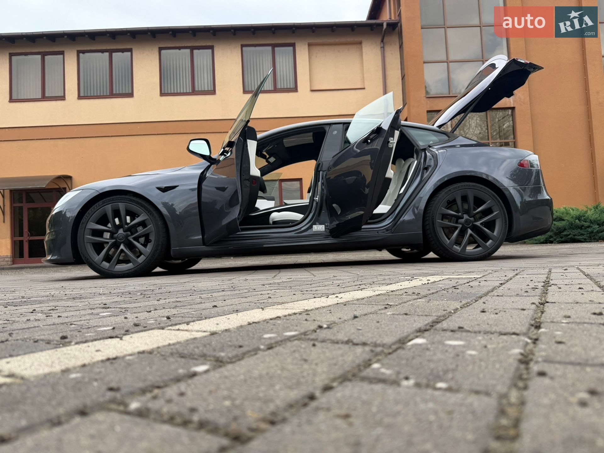 Tesla Model S 2021 VIN 5YJSA1E61NF461242 фото оголошення 18 з 58