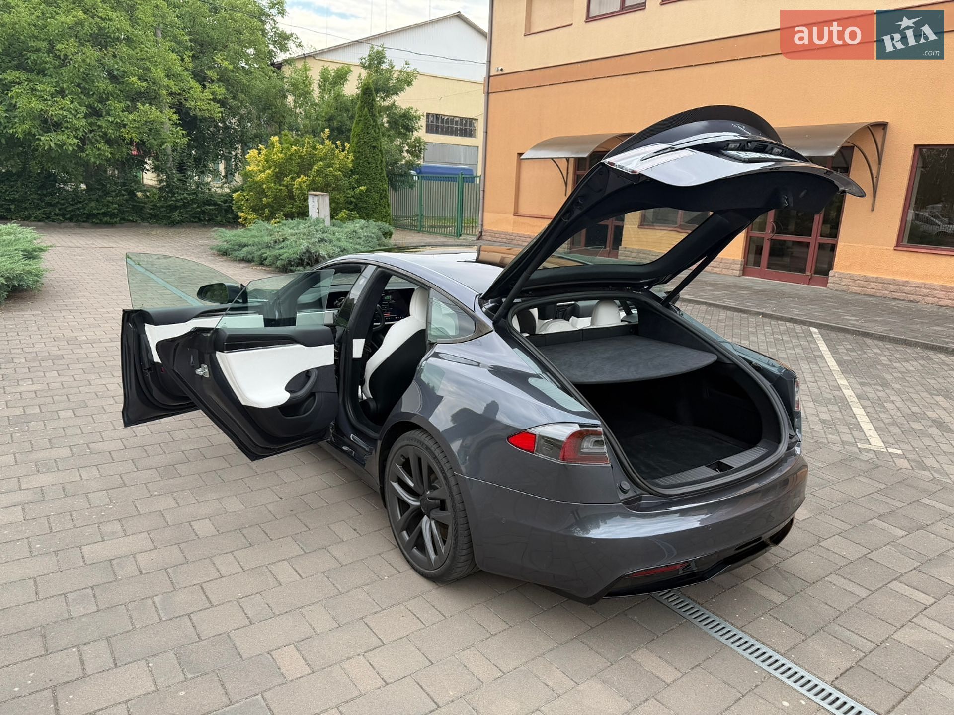 Tesla Model S 2021 VIN 5YJSA1E61NF461242 фото оголошення 19 з 58