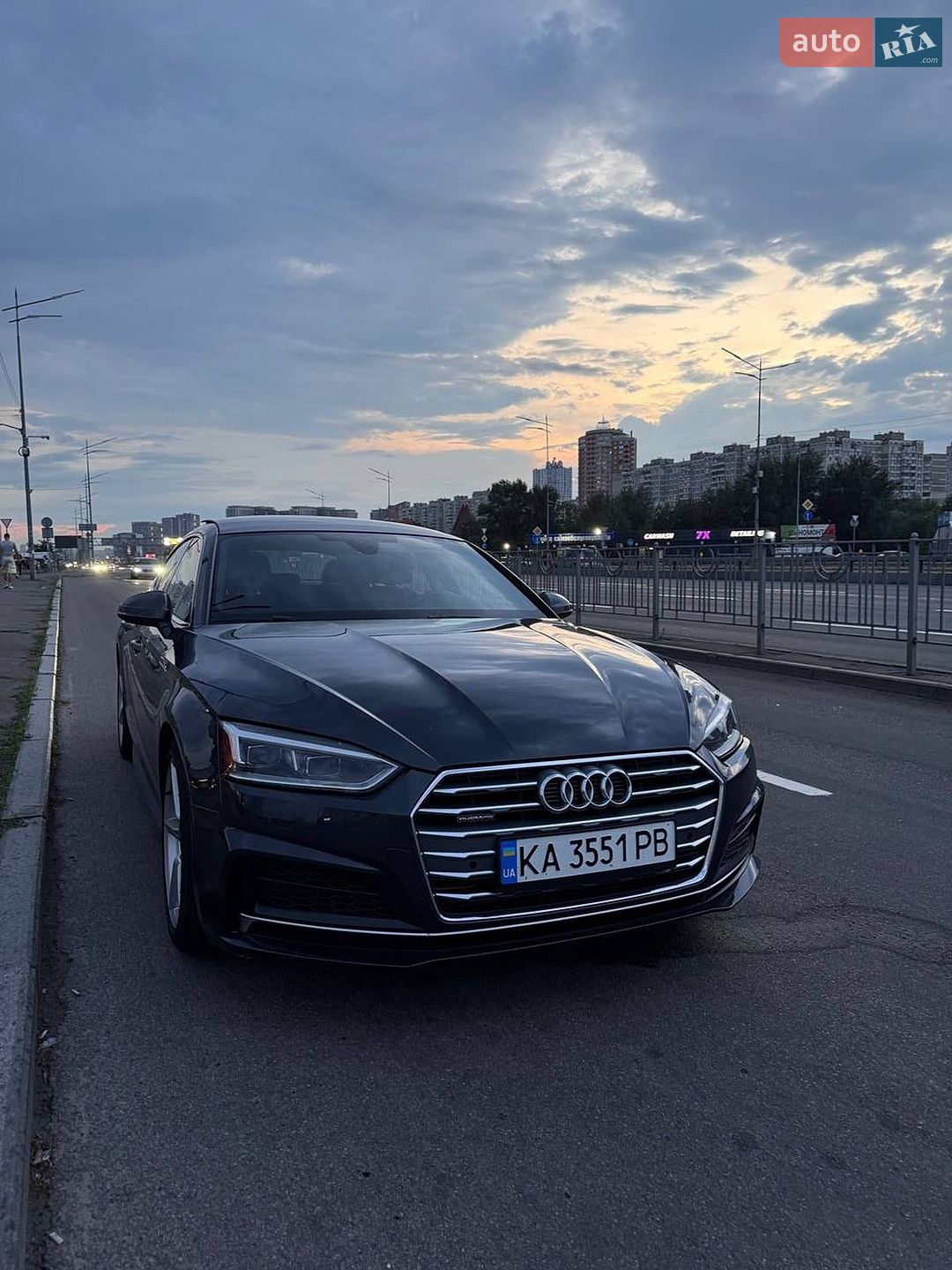 Audi A5 2019 VIN WAUDNCF53KA068939 фото оголошення 2 з 7