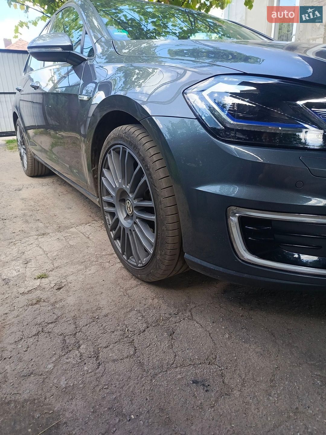 Volkswagen e-Golf 2018 VIN WVWZZZAUZJW909682 фото оголошення 22 з 51