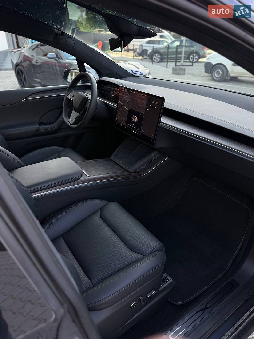 Tesla Model X 2023 VIN 7SAXCBE57PF400755 фото оголошення 4 з 10