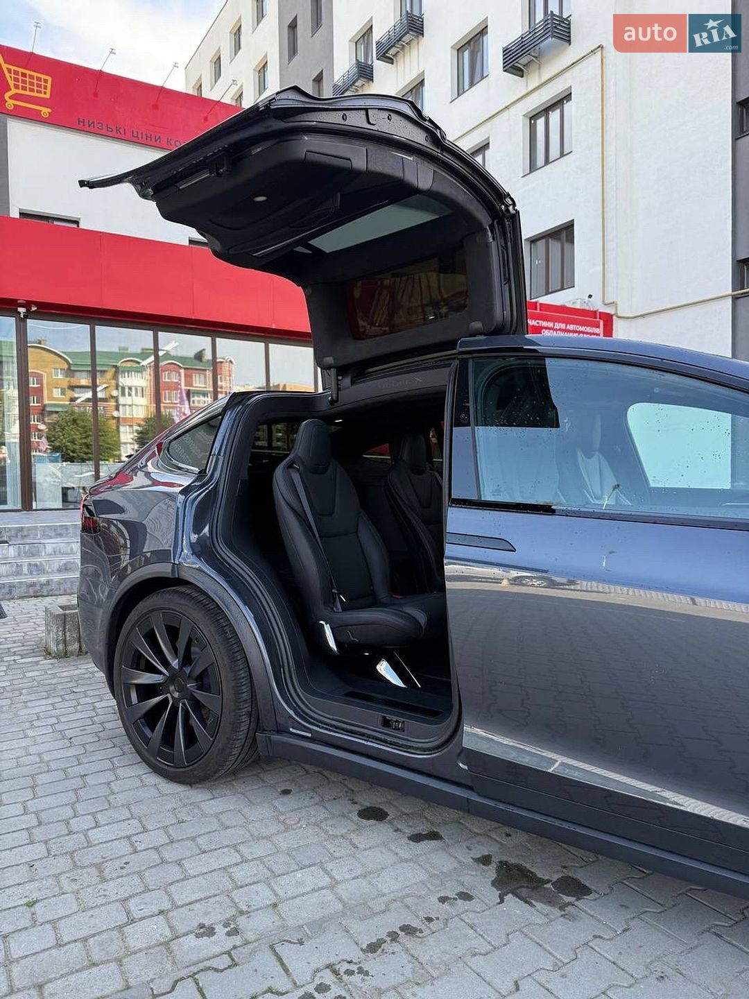Tesla Model X 2023 VIN 7SAXCBE57PF400755 фото оголошення 5 з 10