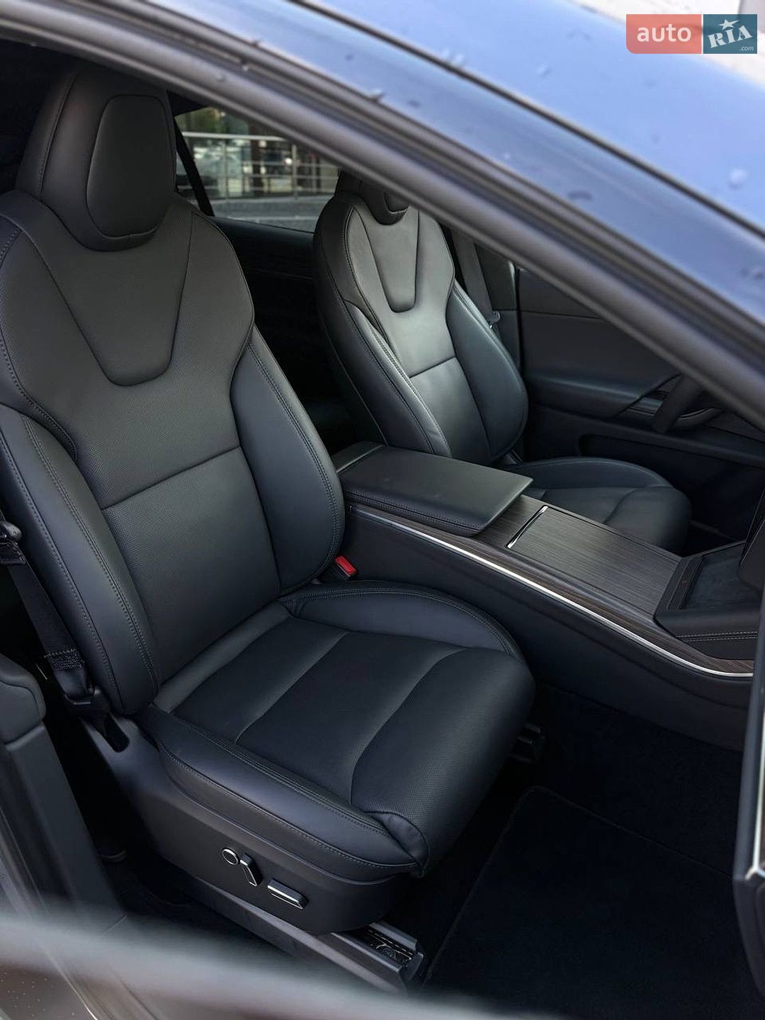 Tesla Model X 2023 VIN 7SAXCBE57PF400755 фото оголошення 6 з 10