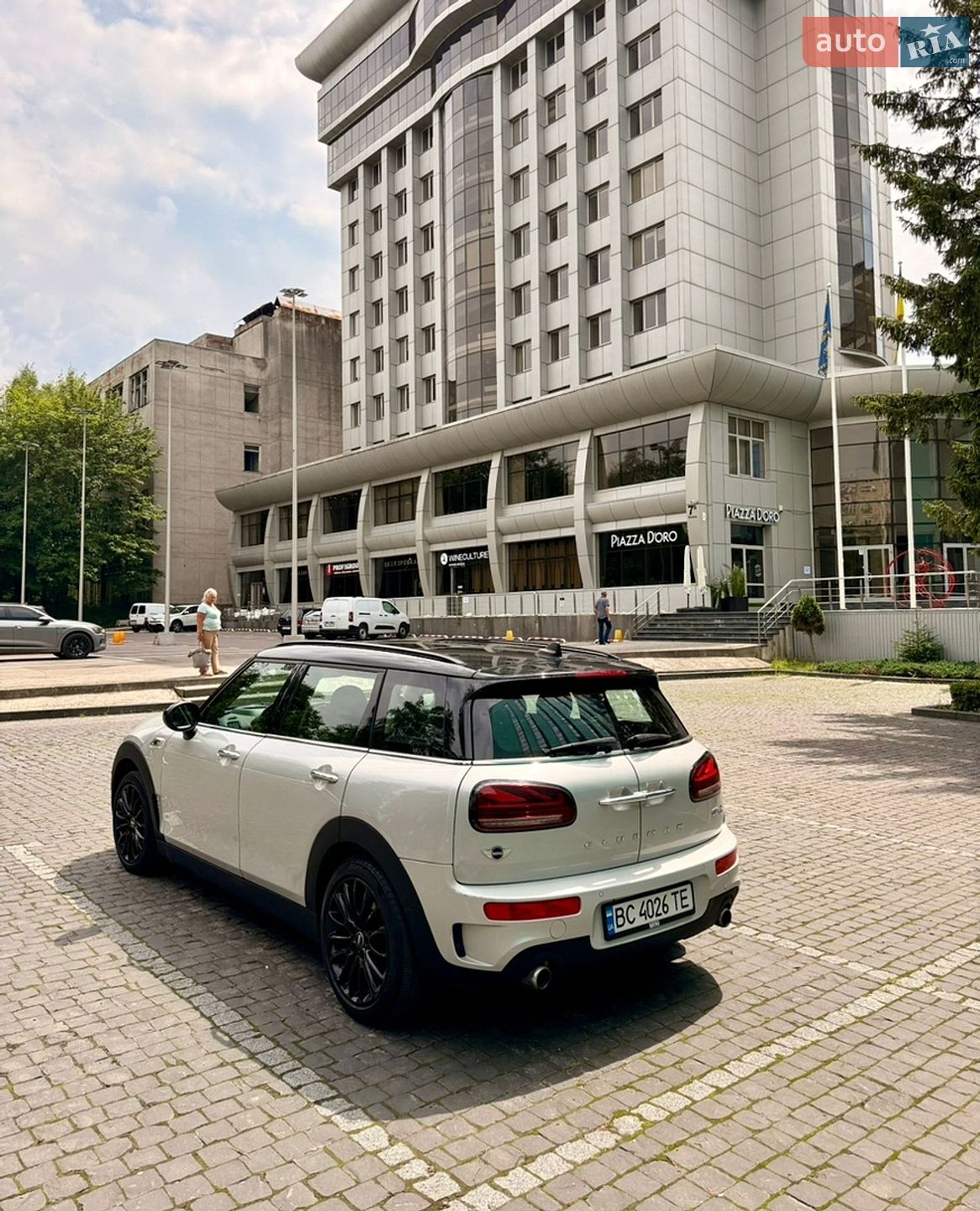 Mini Clubman 2018 VIN WMWLN9C5XJ2E51310 фото оголошення 4 з 36