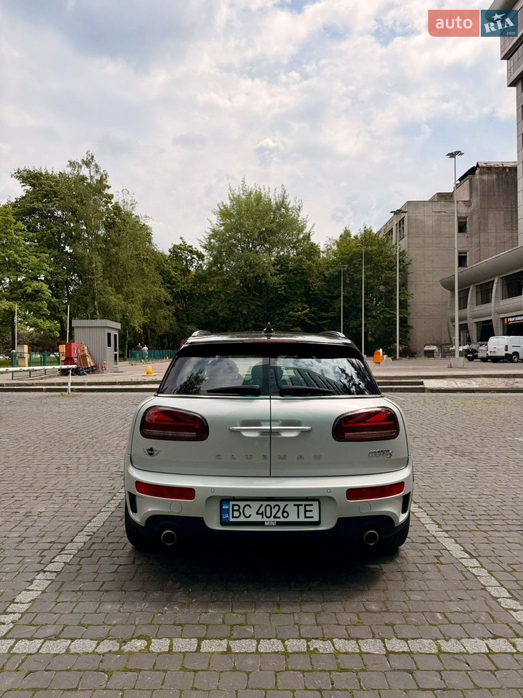 Mini Clubman 2018 VIN WMWLN9C5XJ2E51310 фото оголошення 5 з 36
