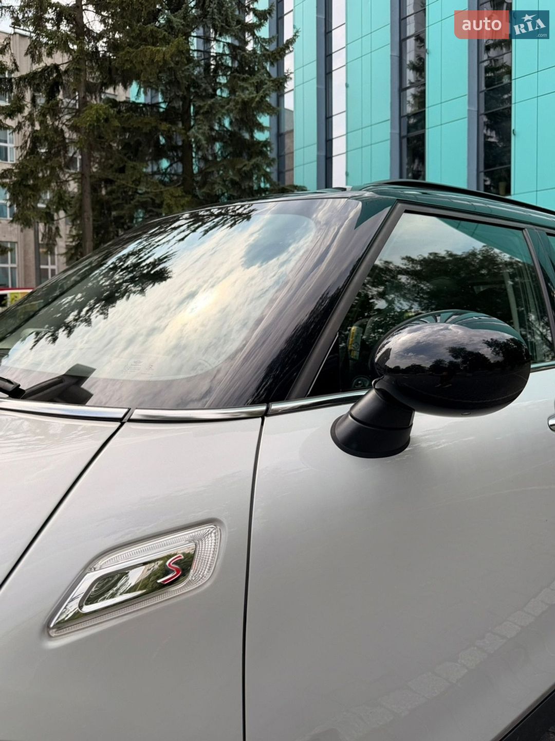Mini Clubman 2018 VIN WMWLN9C5XJ2E51310 фото оголошення 15 з 36