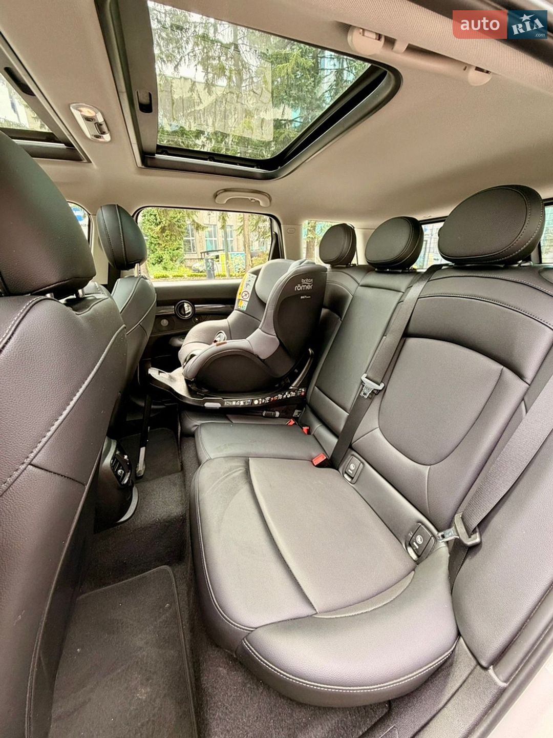 Mini Clubman 2018 VIN WMWLN9C5XJ2E51310 фото оголошення 26 з 36