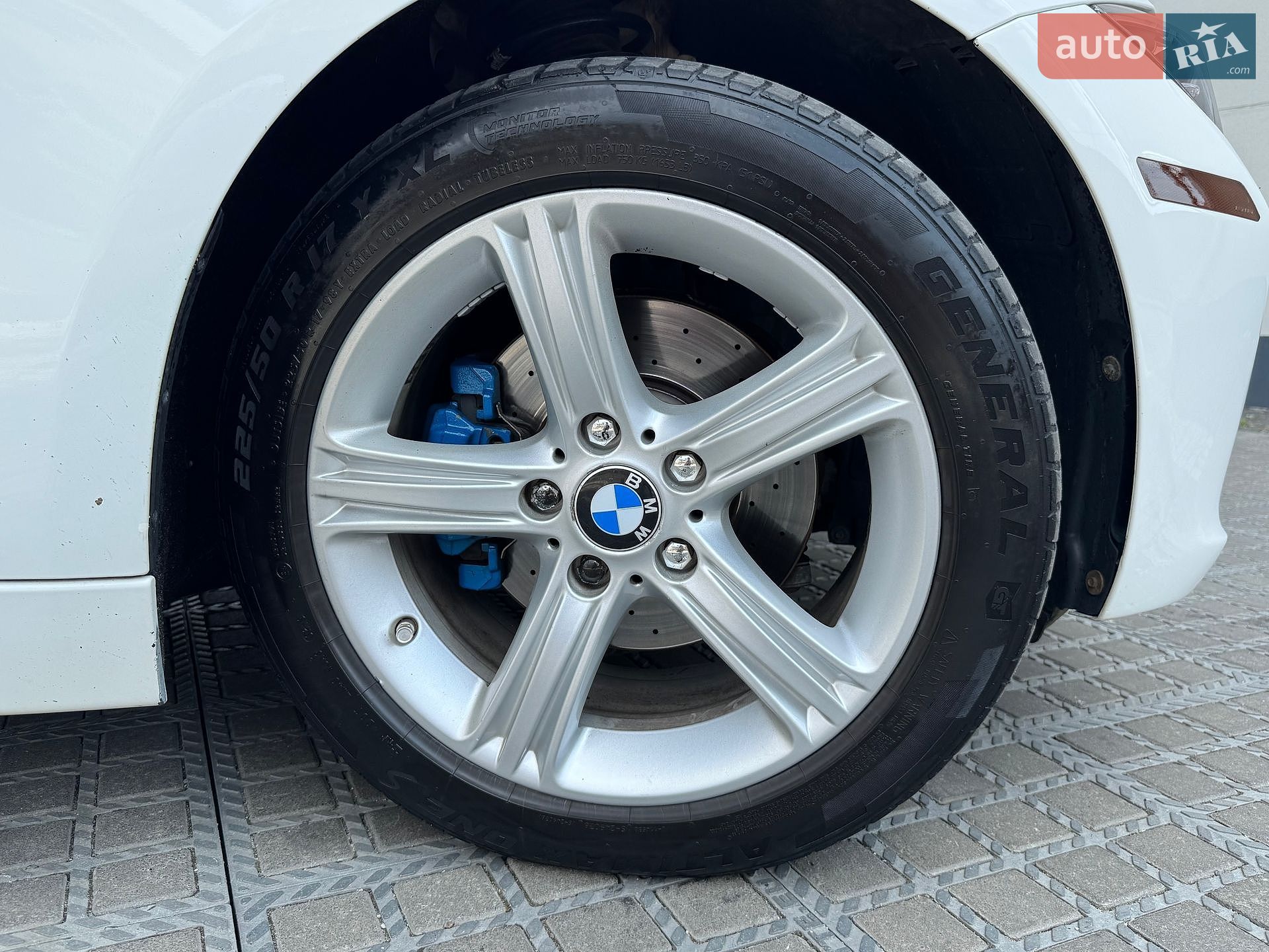 BMW 3 Series 2015 VIN WBA3C3G51FNS75747 фото оголошення 10 з 25
