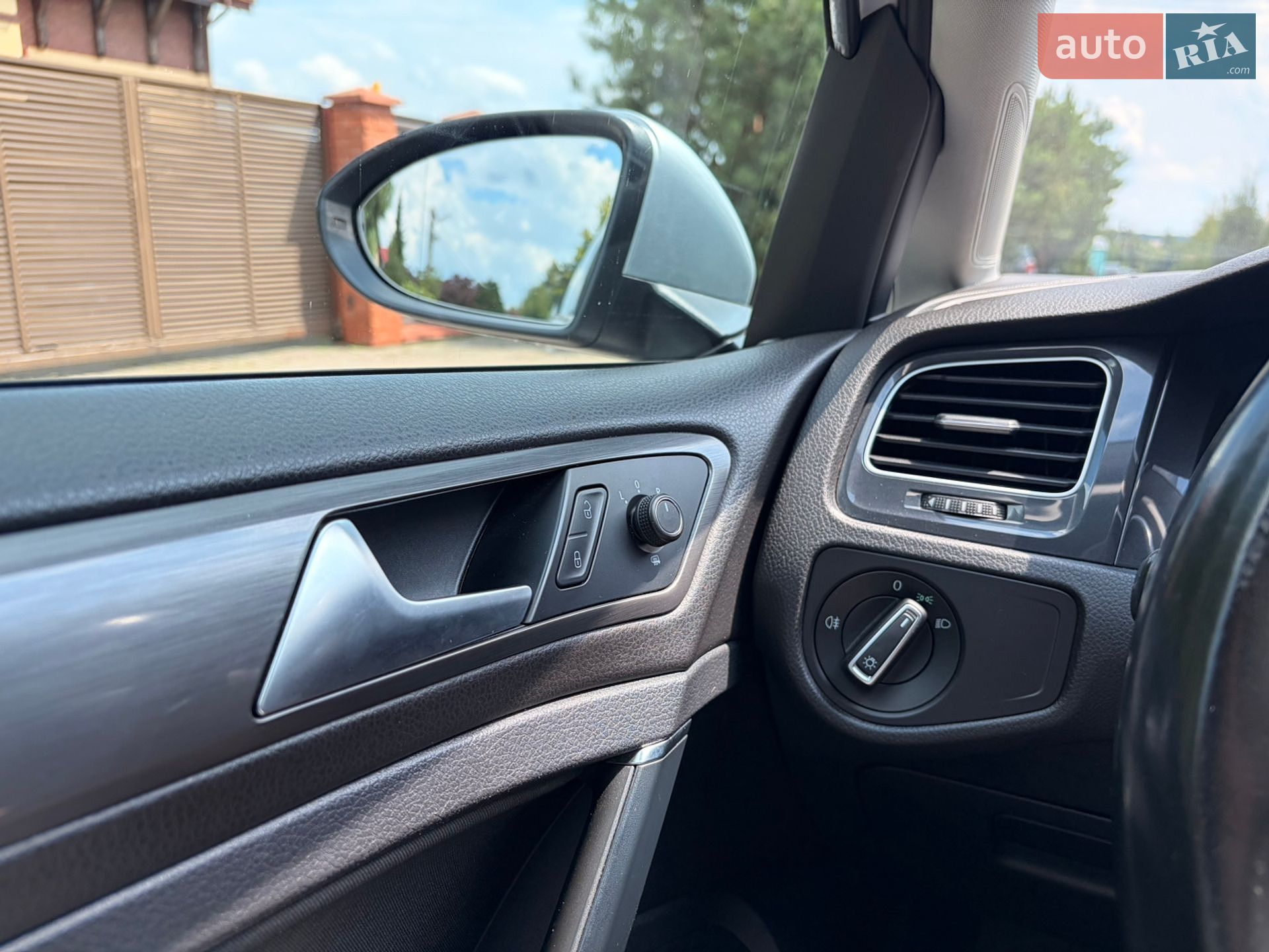 Volkswagen Golf 2019 VIN WVWZZZAUZKP545271 фото оголошення 8 з 23