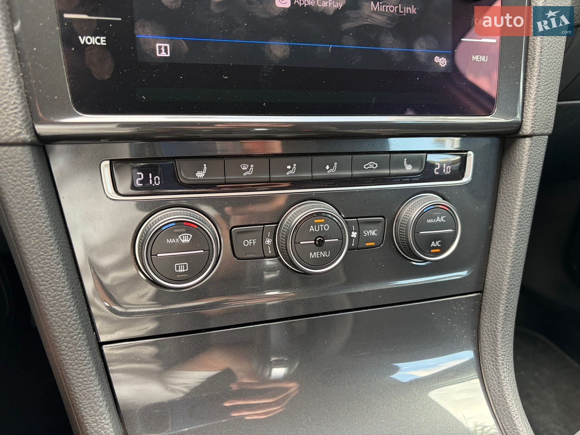 Volkswagen Golf 2019 VIN WVWZZZAUZKP545271 фото оголошення 10 з 23