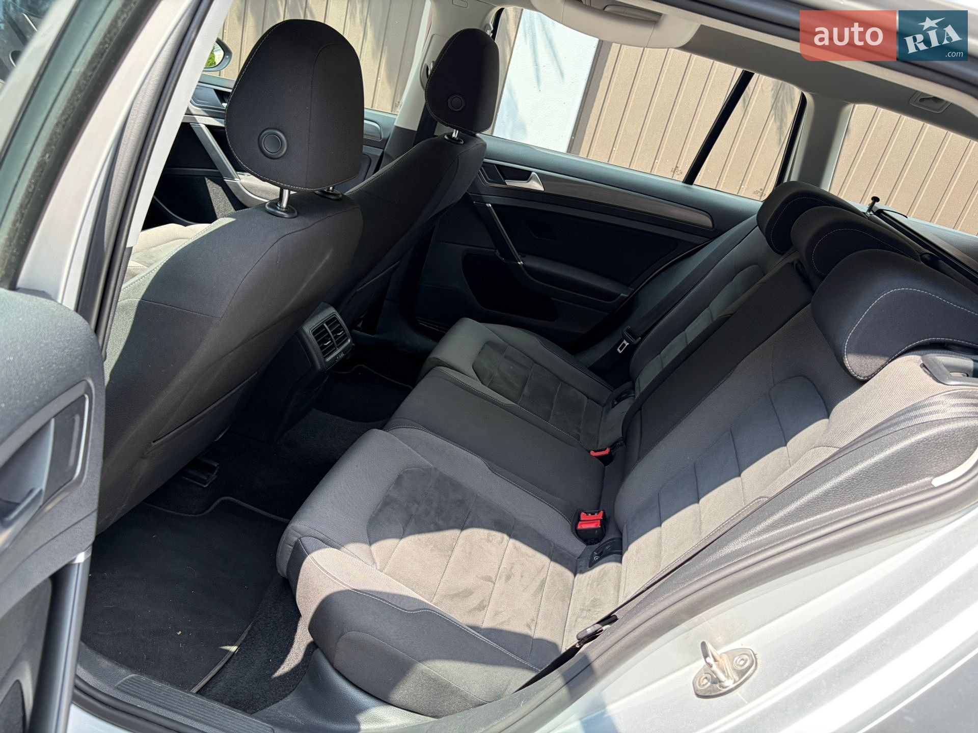 Volkswagen Golf 2019 VIN WVWZZZAUZKP545271 фото оголошення 14 з 23