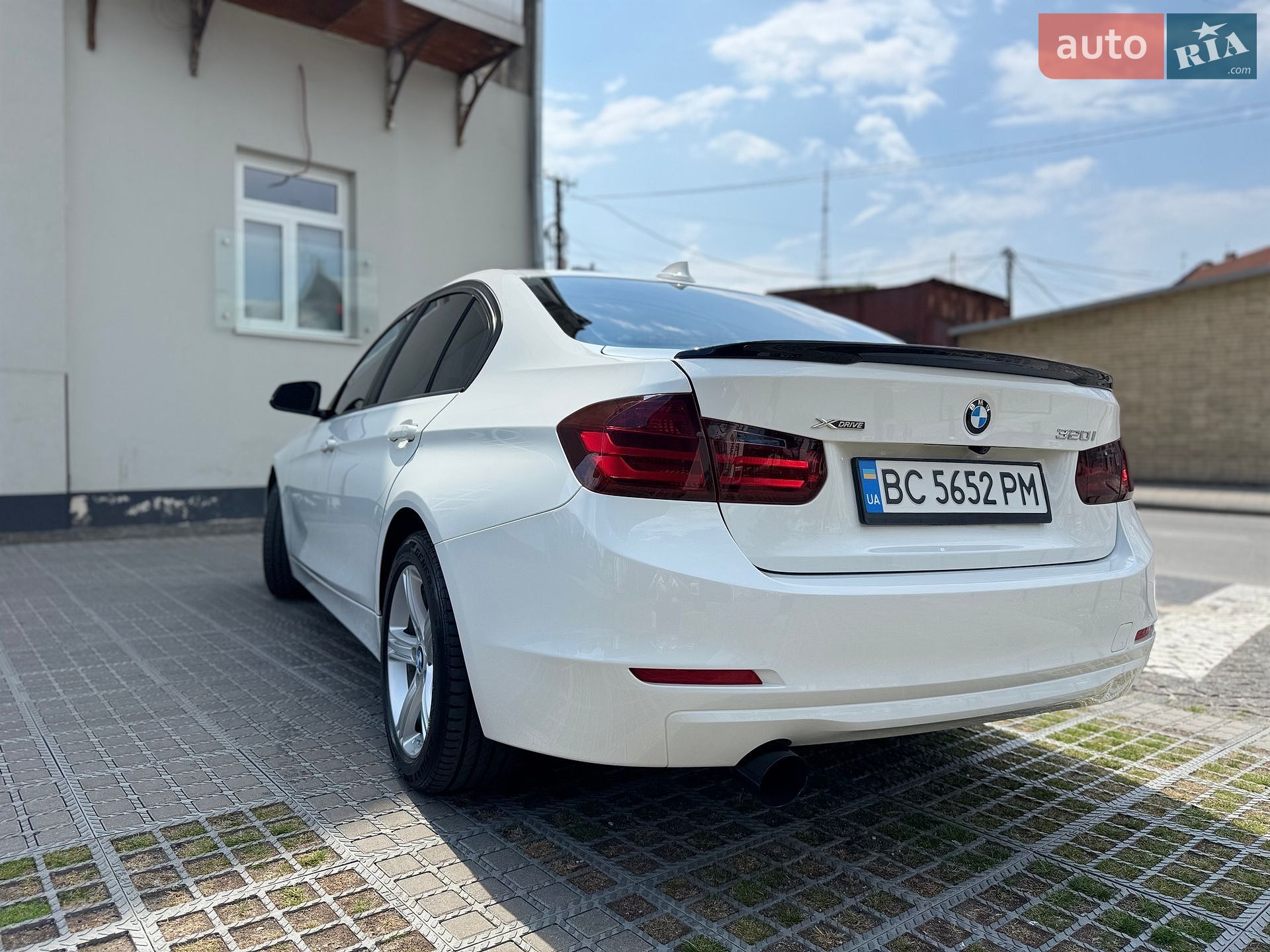 BMW 3 Series 2015 VIN WBA3C3G51FNS75747 фото оголошення 5 з 25