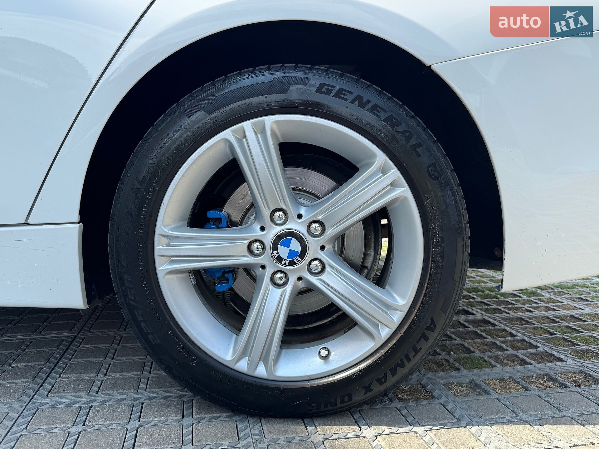 BMW 3 Series 2015 VIN WBA3C3G51FNS75747 фото оголошення 4 з 25