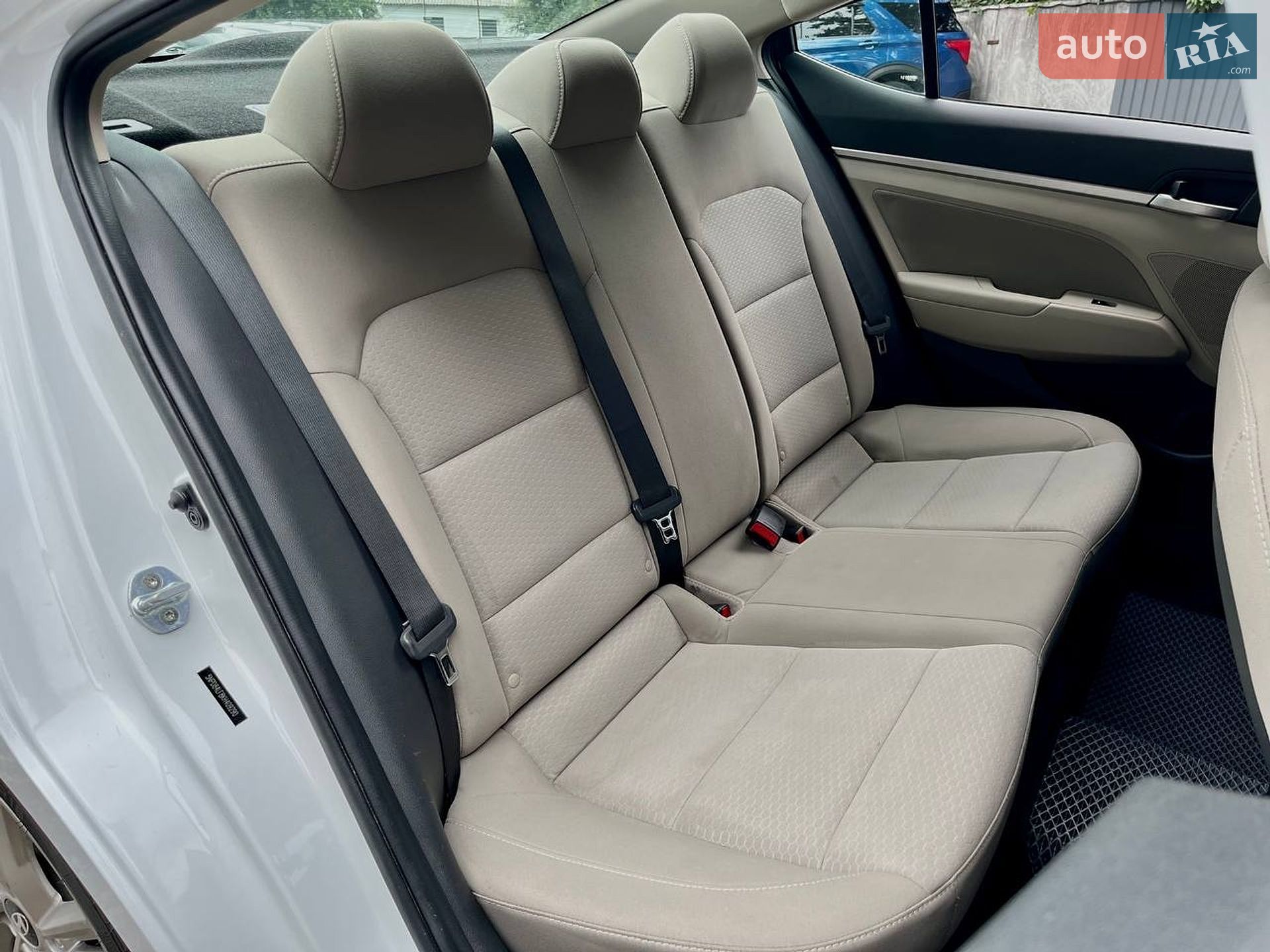Hyundai Elantra 2018 VIN 5NPD84LF8KH409290 фото оголошення 13 з 27