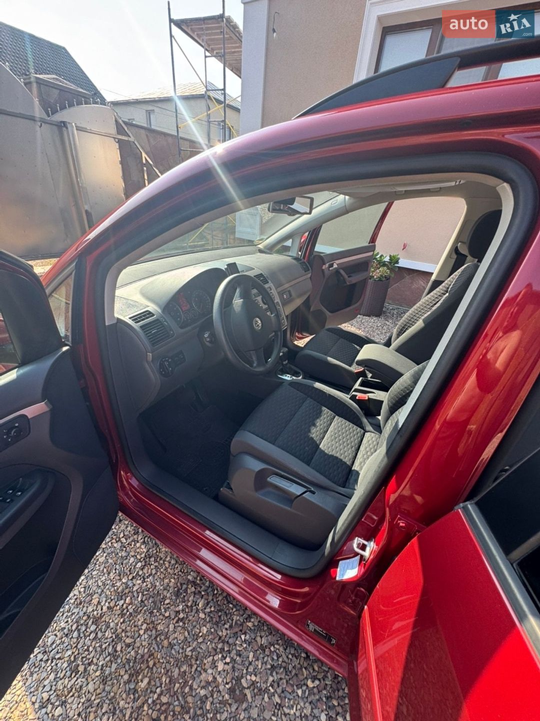Volkswagen Touran 2010 VIN WVGZZZ1TZAW087547 фото оголошення 50 з 149