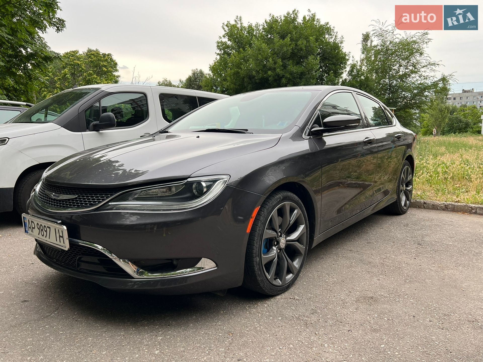 Chrysler 200 2016 VIN 1C3CCCCG5GN186442 фото оголошення 3 з 30