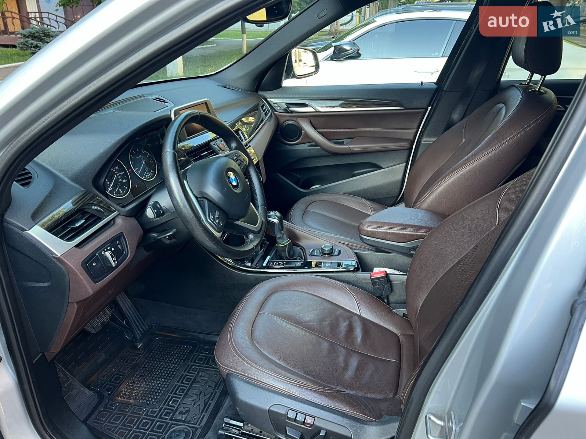 BMW X1 2016 VIN WBXHT3C36G5E48893 фото оголошення 10 з 16