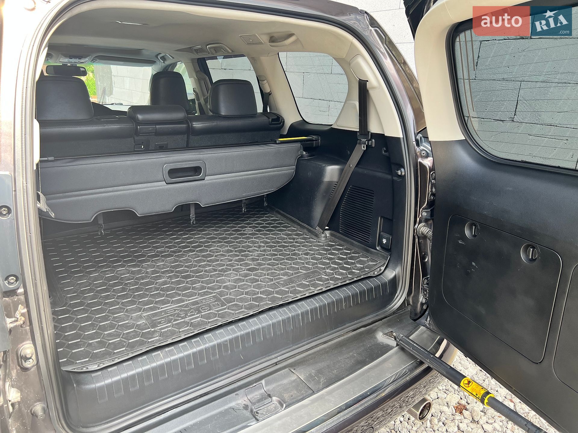Lexus GX 2011 VIN JTJJM7FX305038747 фото оголошення 5 з 6