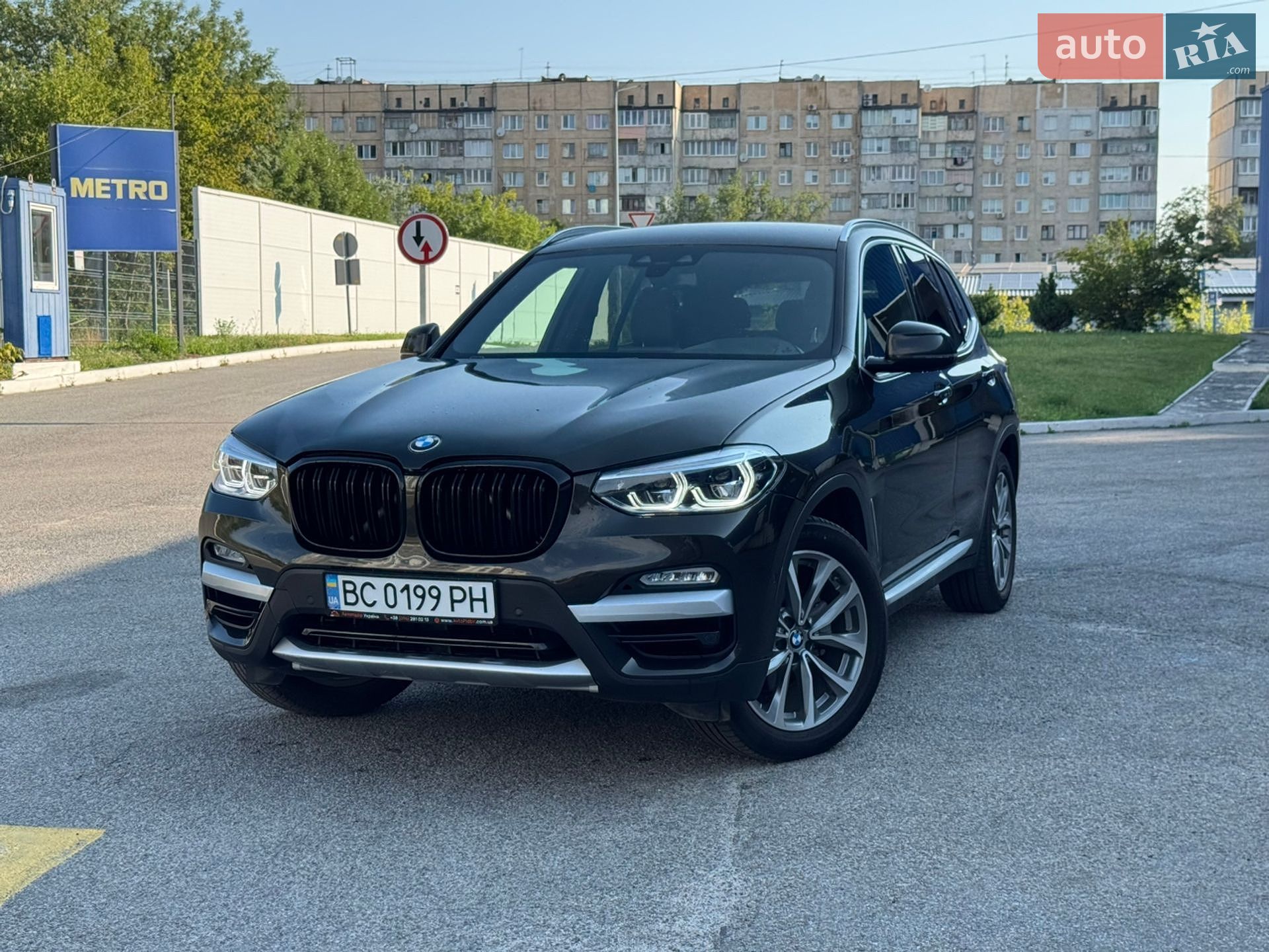 BMW X3 2019 VIN 5UXTR9C51KLP92335 фото оголошення 2 з 19