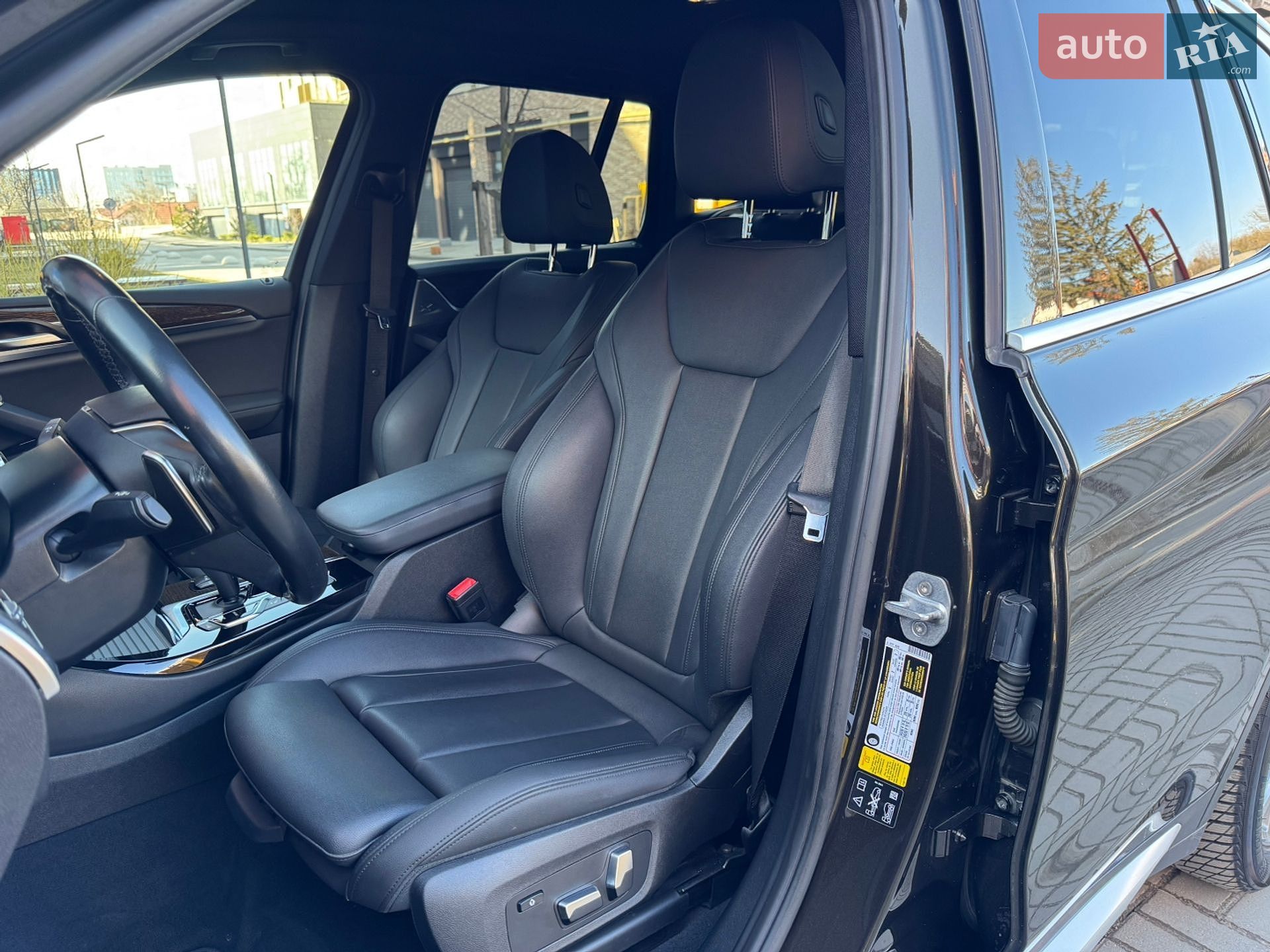 BMW X3 2019 VIN 5UXTR9C51KLP92335 фото оголошення 14 з 19