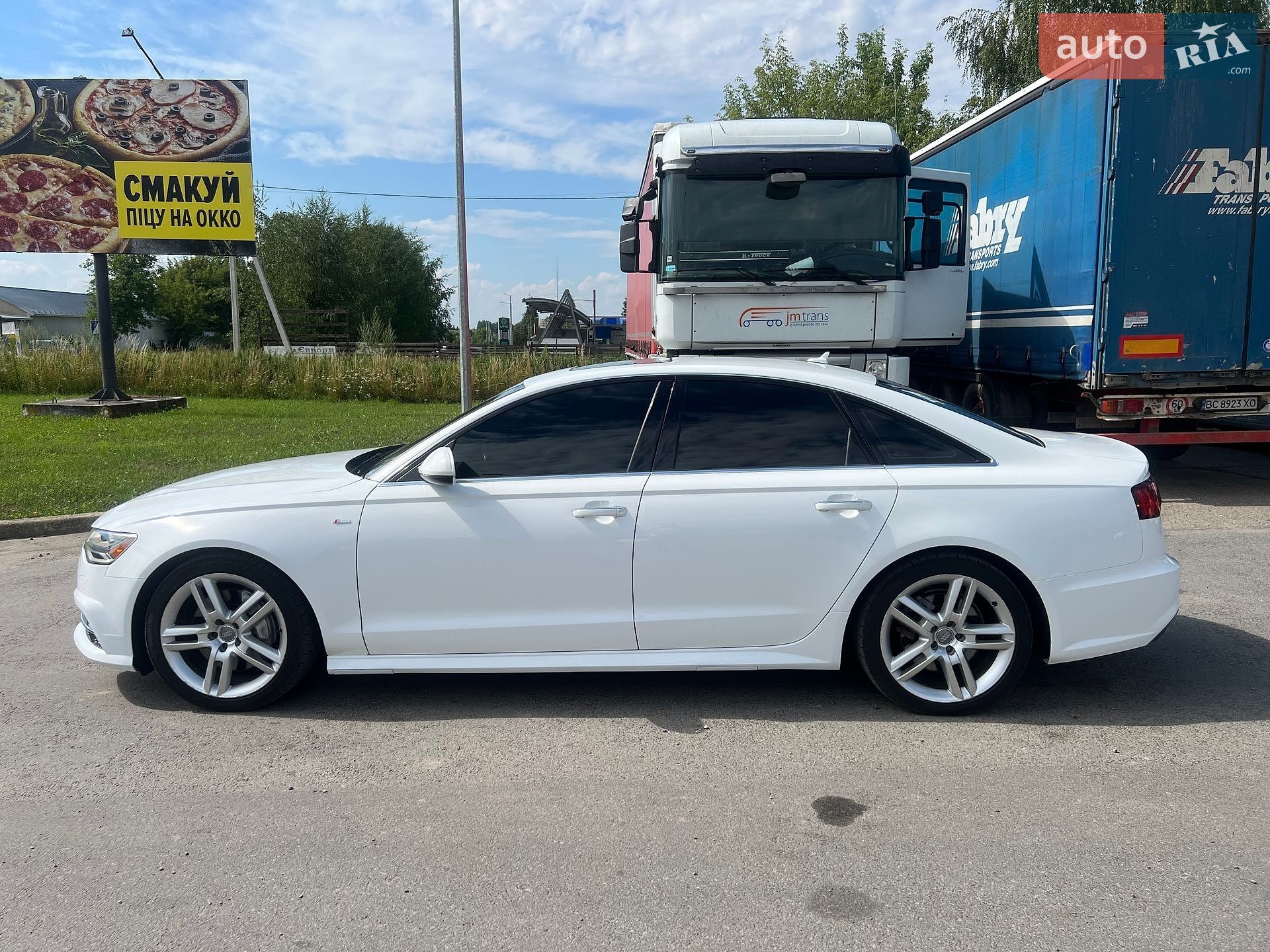 Audi A6 2015 VIN WAUGFAFC4GN066372 фото оголошення 17 з 20