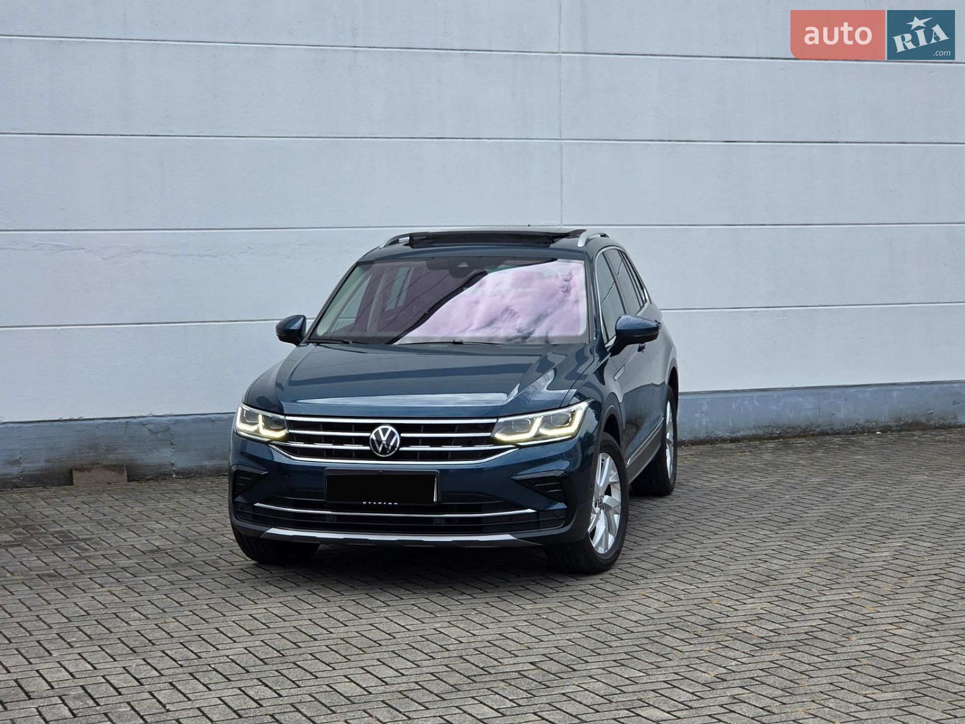 Volkswagen Tiguan 2022 VIN WVGZZZ5NZNW048486 фото оголошення 2 з 39