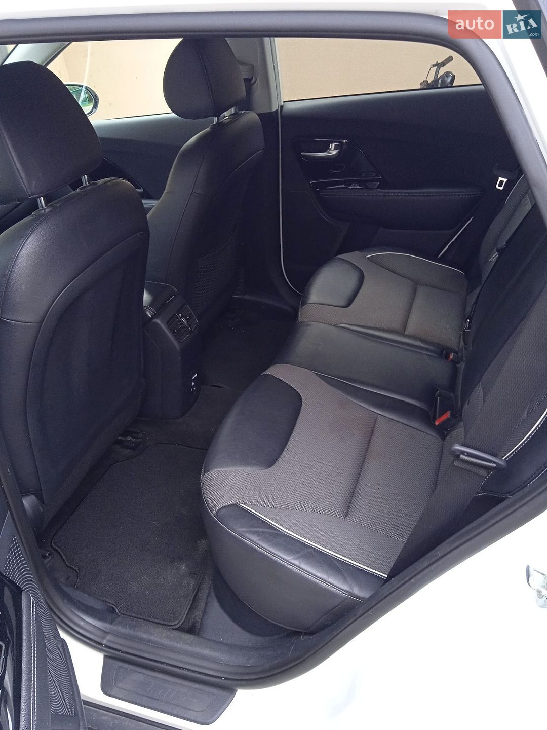 Kia Niro 2022 VIN KNDCC3LG0N5159867 фото оголошення 14 з 27
