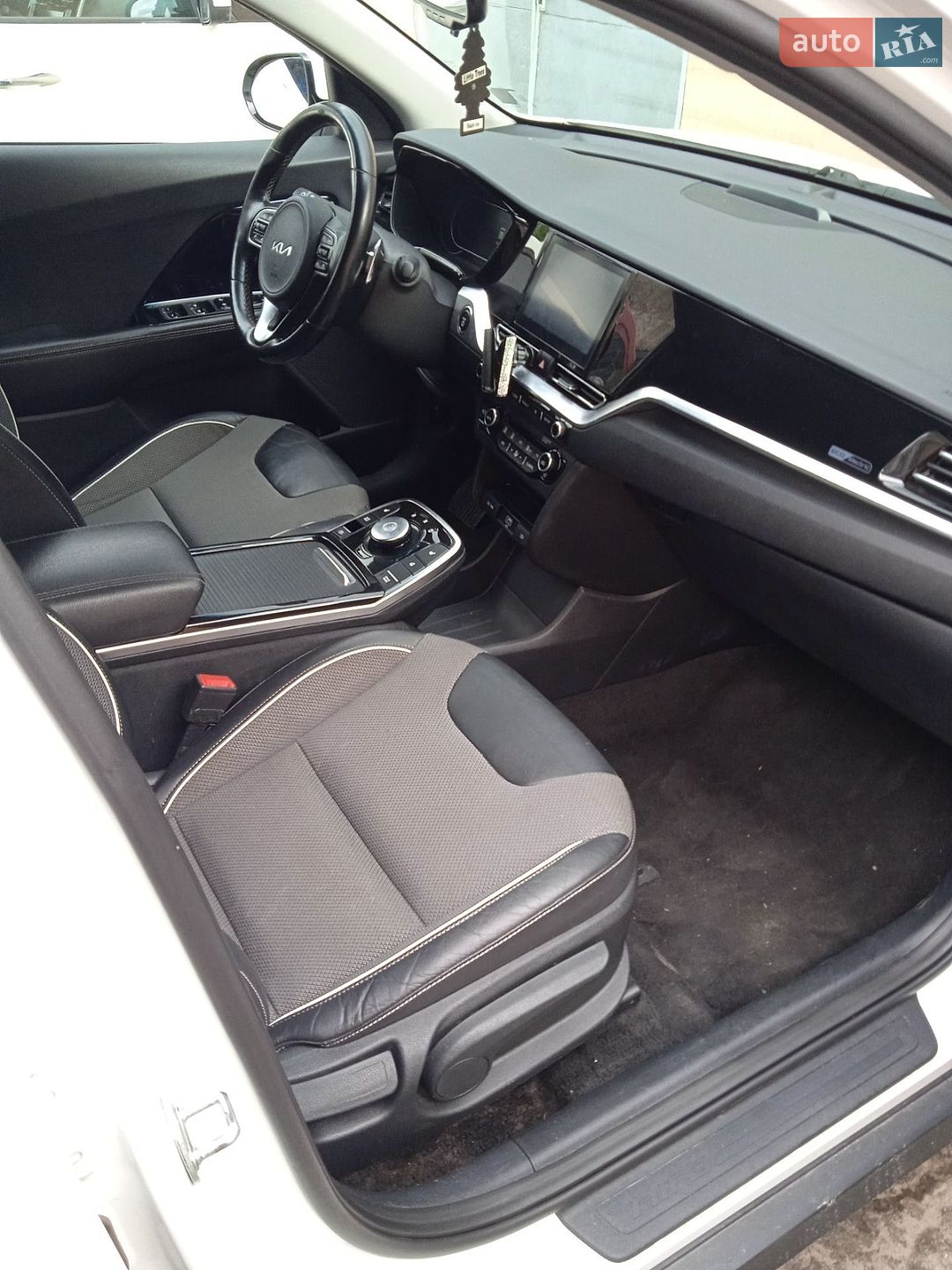 Kia Niro 2022 VIN KNDCC3LG0N5159867 фото оголошення 13 з 27