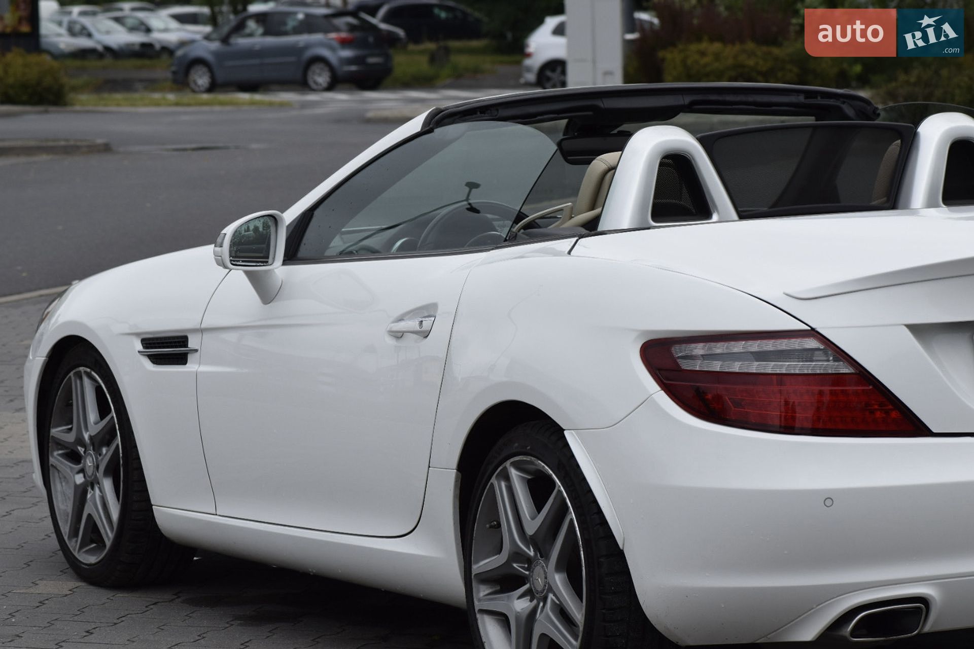 Mercedes-Benz SLK-Class 2016 VIN WDDPK3JA1GF123627 фото оголошення 4 з 22