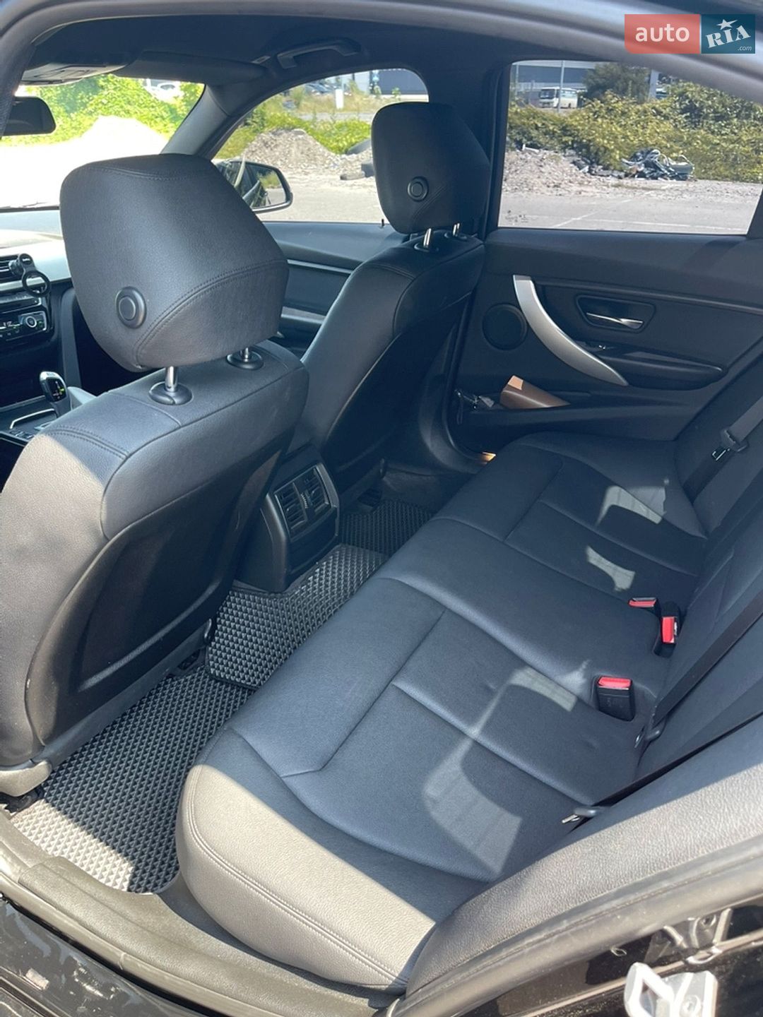 BMW 3 Series 2017 VIN WBA8E1G31HNU18394 фото оголошення 12 з 29