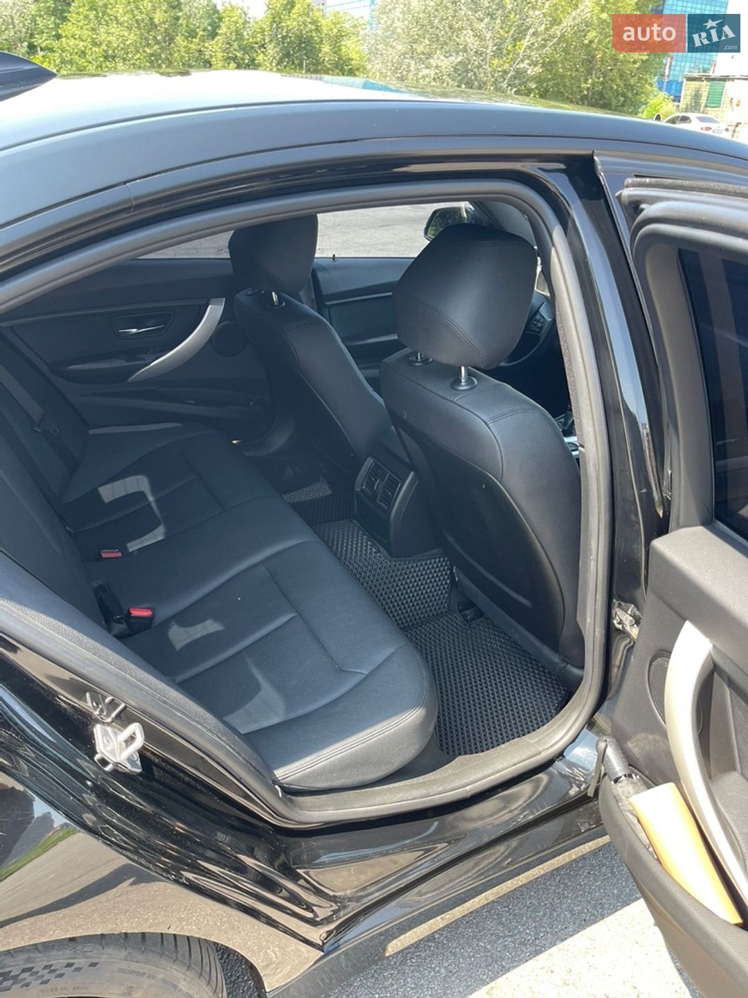 BMW 3 Series 2017 VIN WBA8E1G31HNU18394 фото оголошення 14 з 29