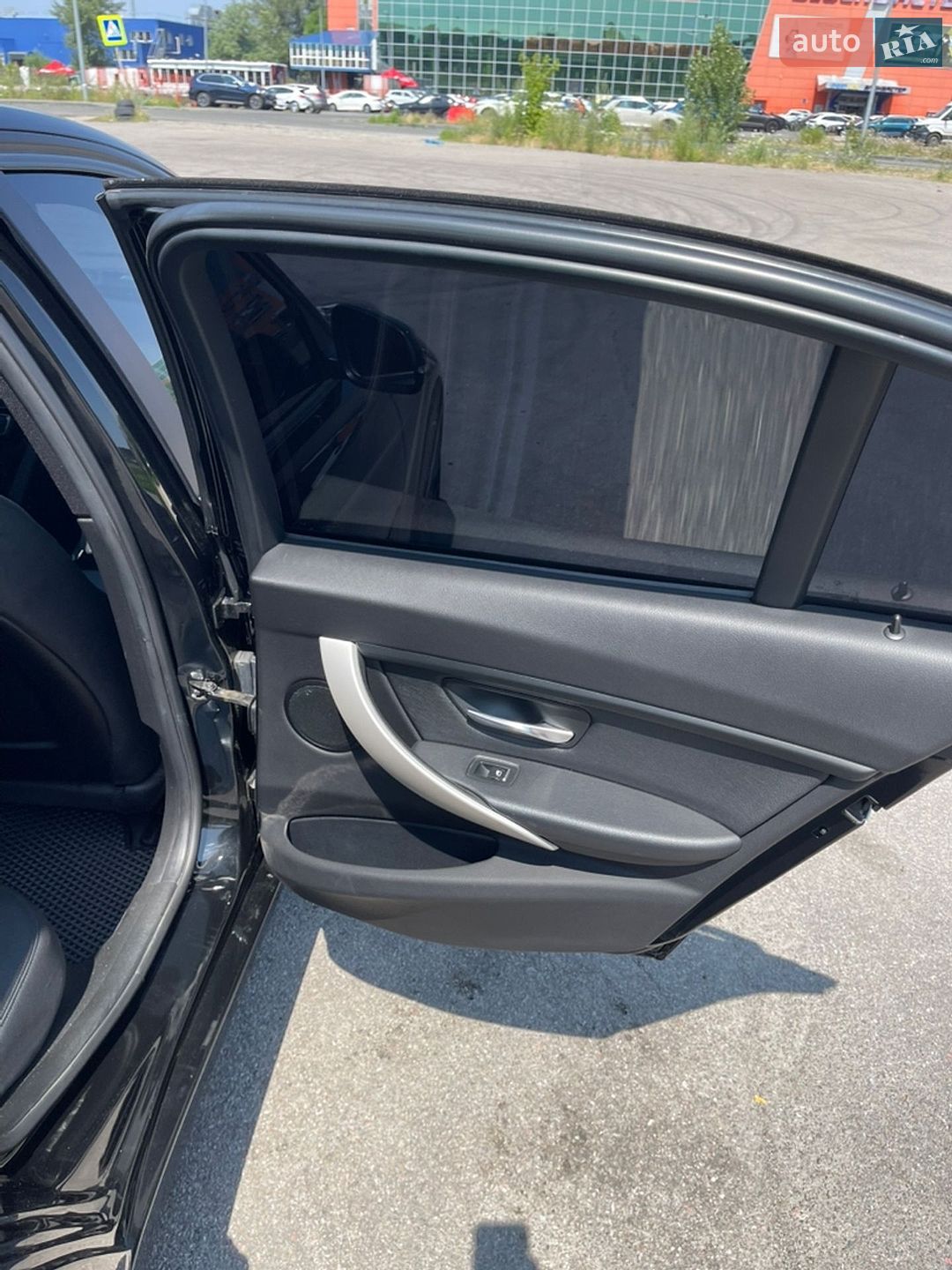 BMW 3 Series 2017 VIN WBA8E1G31HNU18394 фото оголошення 15 з 29