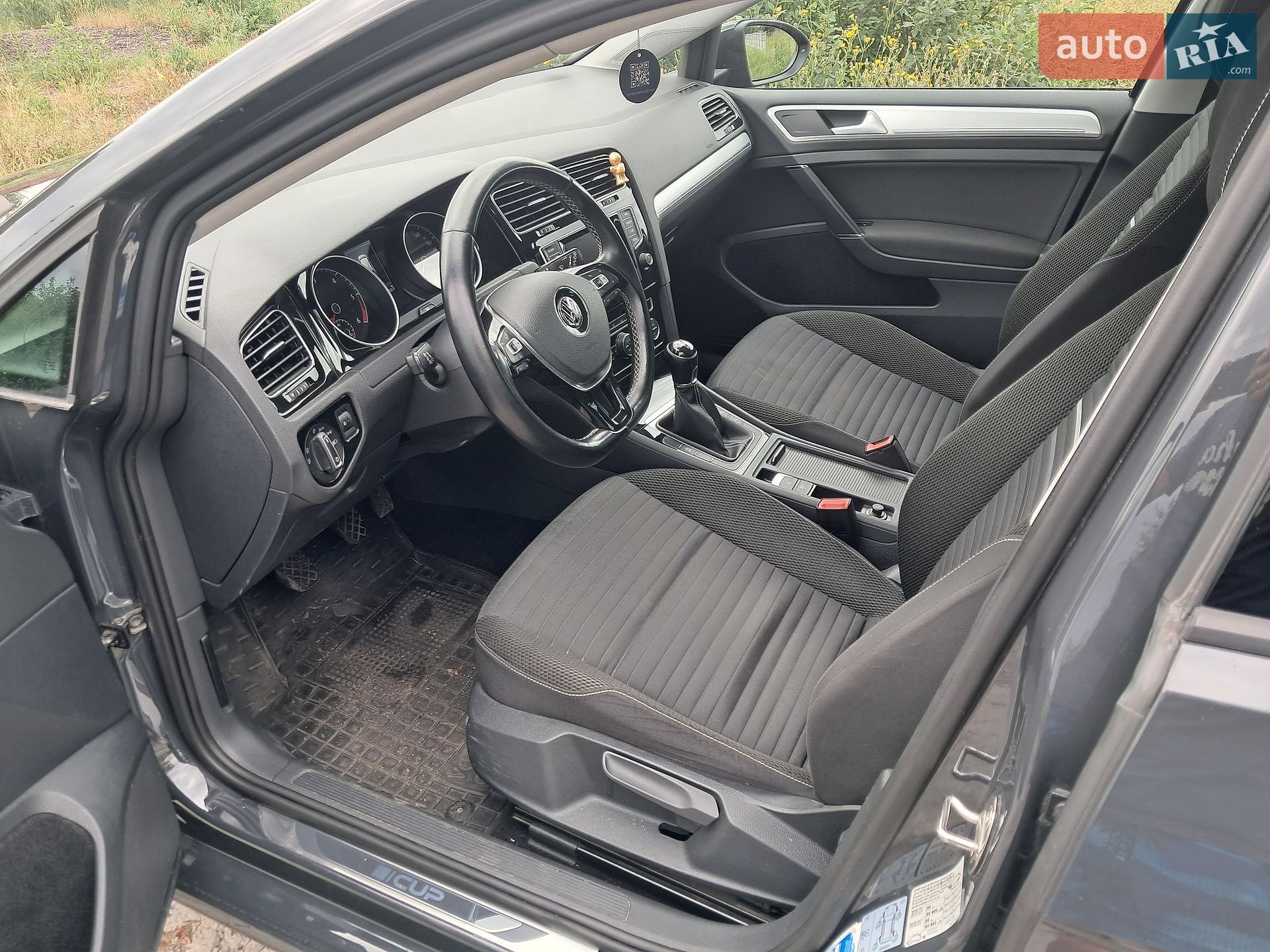 Volkswagen Golf 2015 VIN WVWZZZAUZFP608458 фото оголошення 9 з 41
