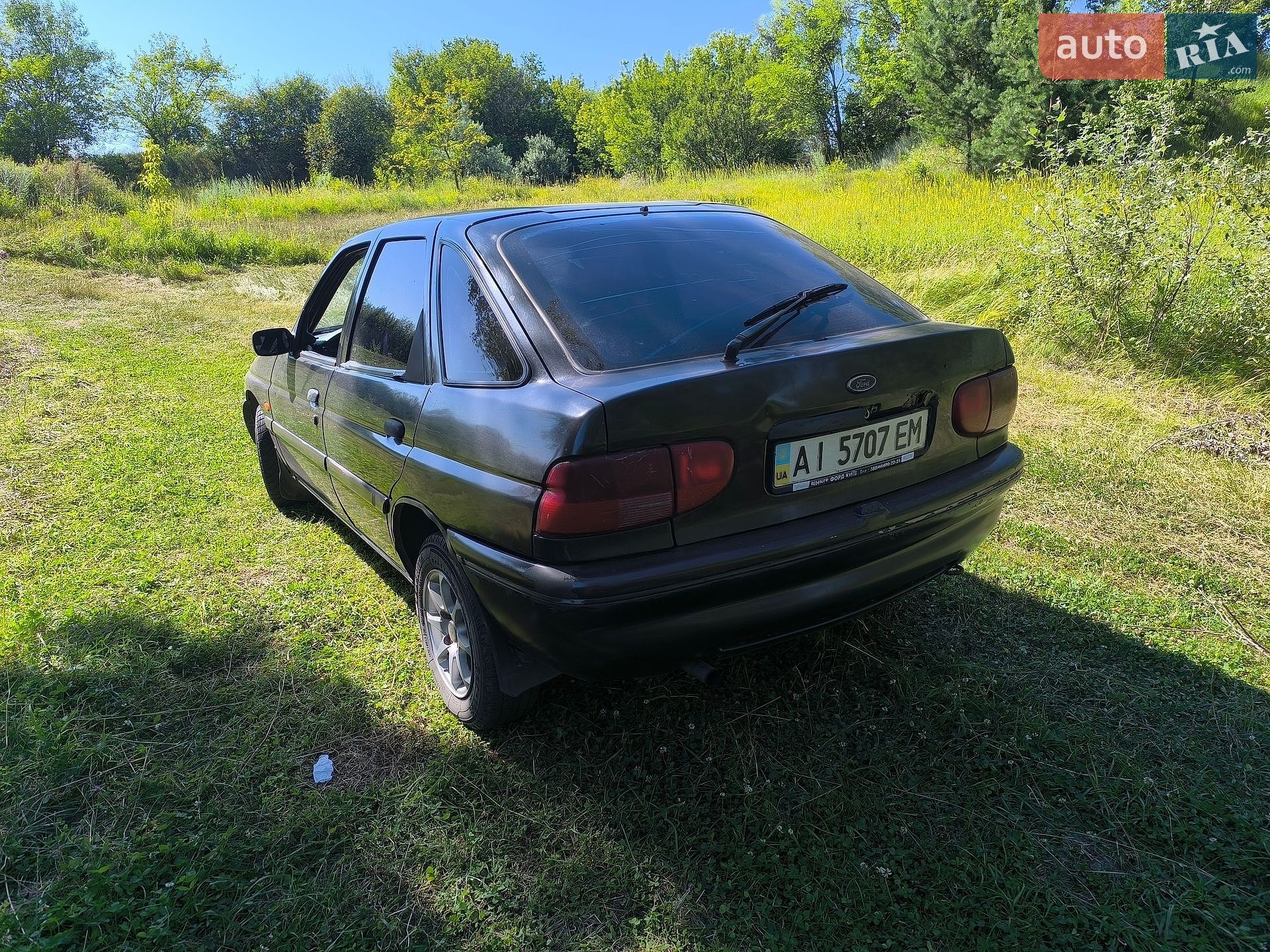 Ford Escort 1995 VIN WF0AXXGCAASE28267 фото оголошення 3 з 8