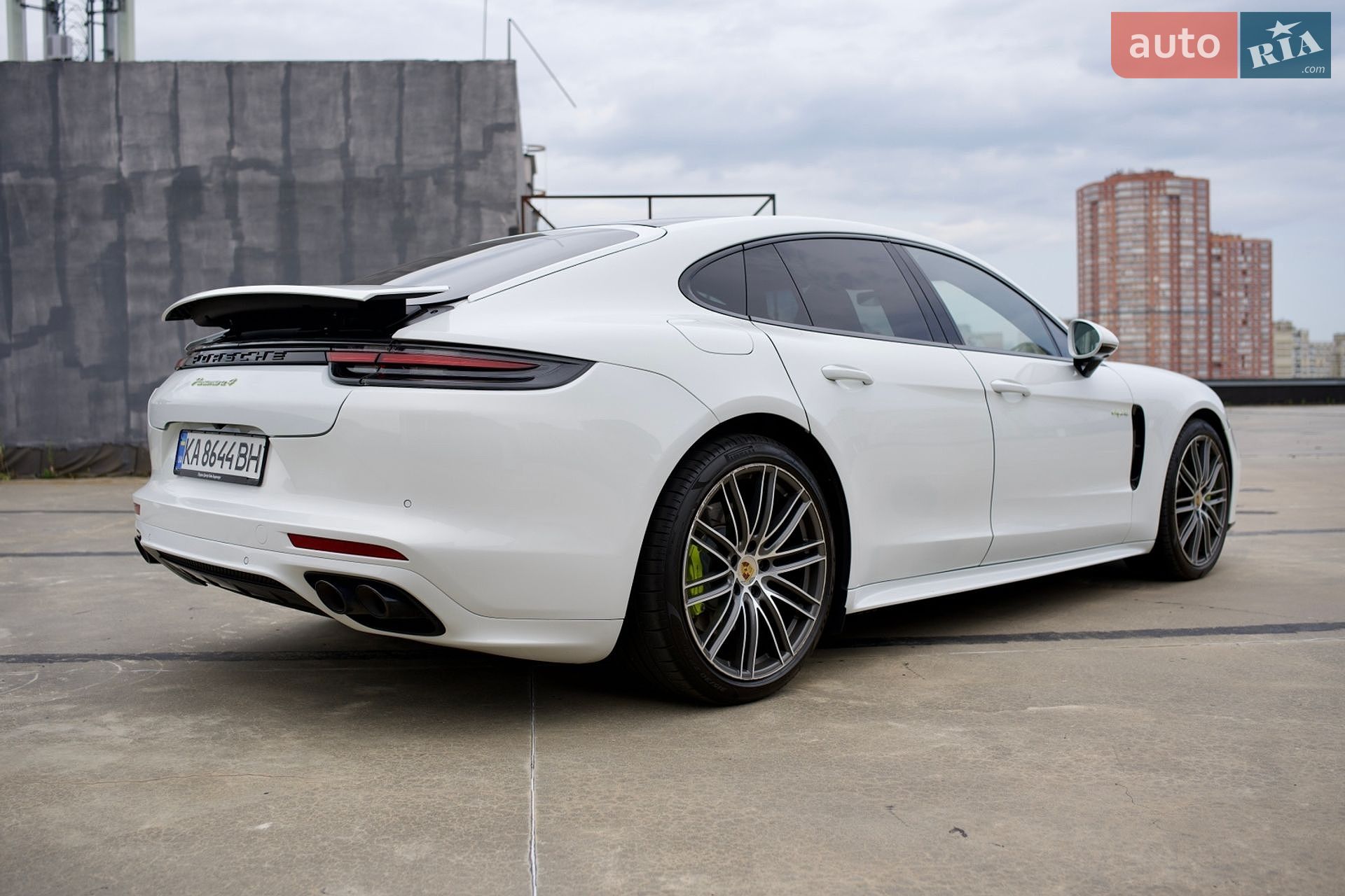 Porsche Panamera 2019 VIN WP0ZZZ97ZKL124329 фото оголошення 3 з 48