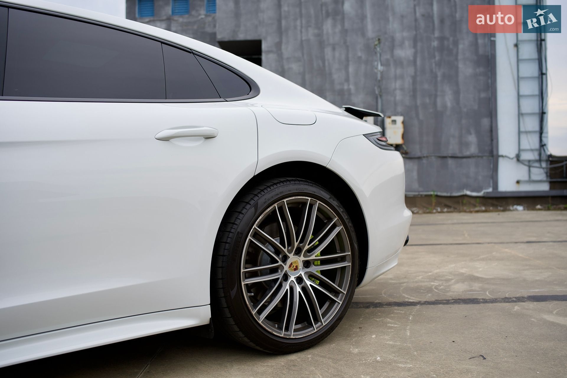 Porsche Panamera 2019 VIN WP0ZZZ97ZKL124329 фото оголошення 9 з 48