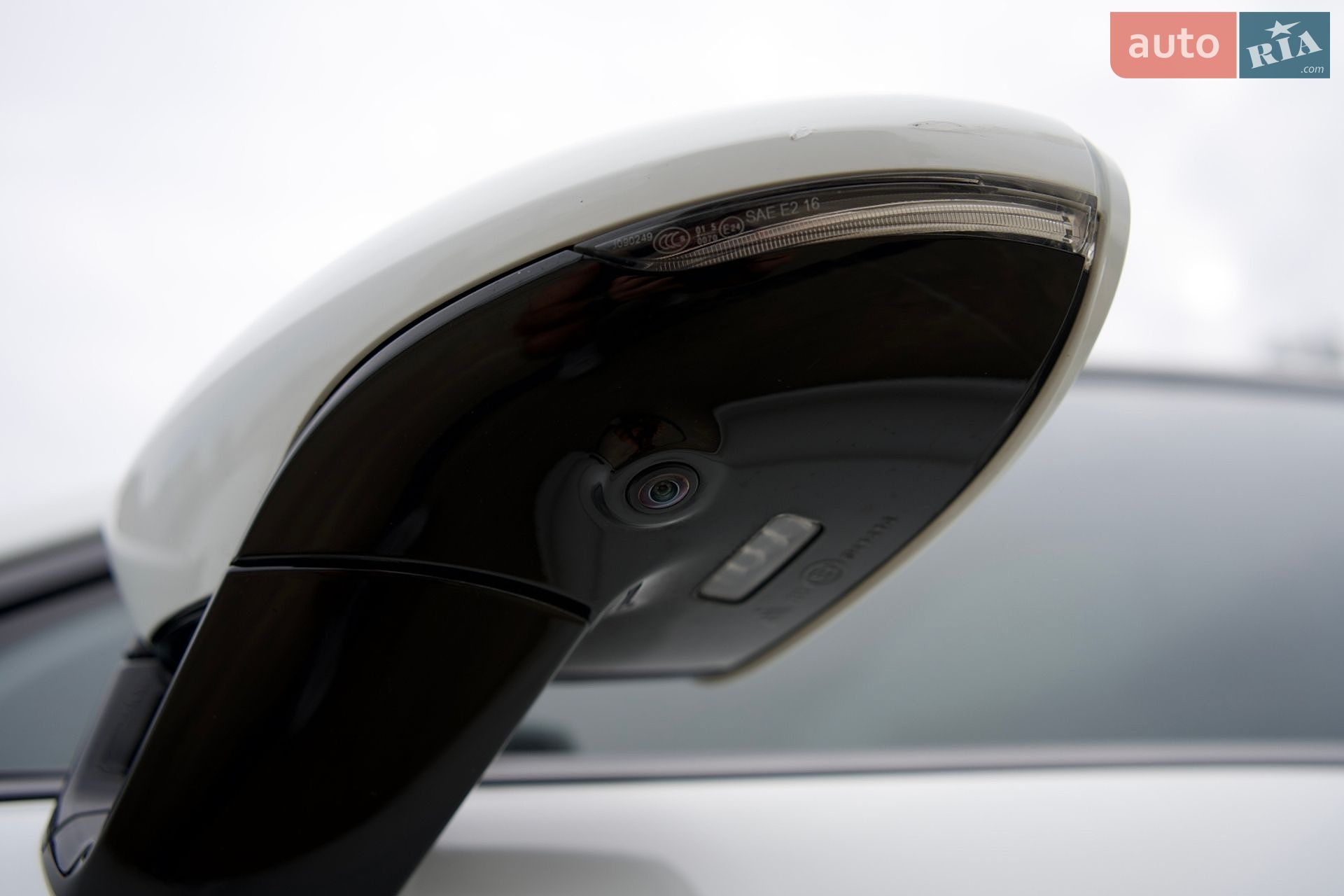 Porsche Panamera 2019 VIN WP0ZZZ97ZKL124329 фото оголошення 14 з 48