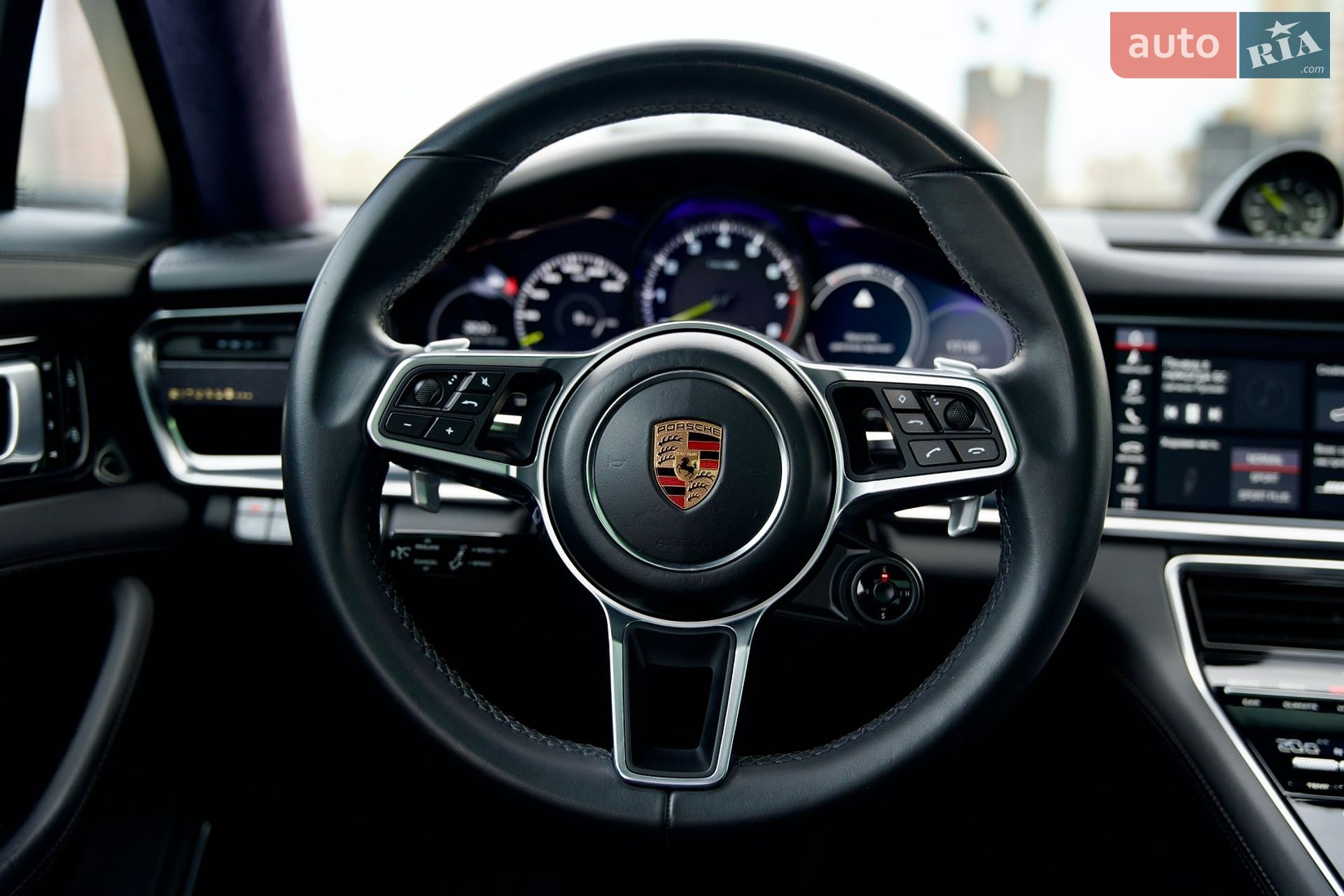 Porsche Panamera 2019 VIN WP0ZZZ97ZKL124329 фото оголошення 27 з 48