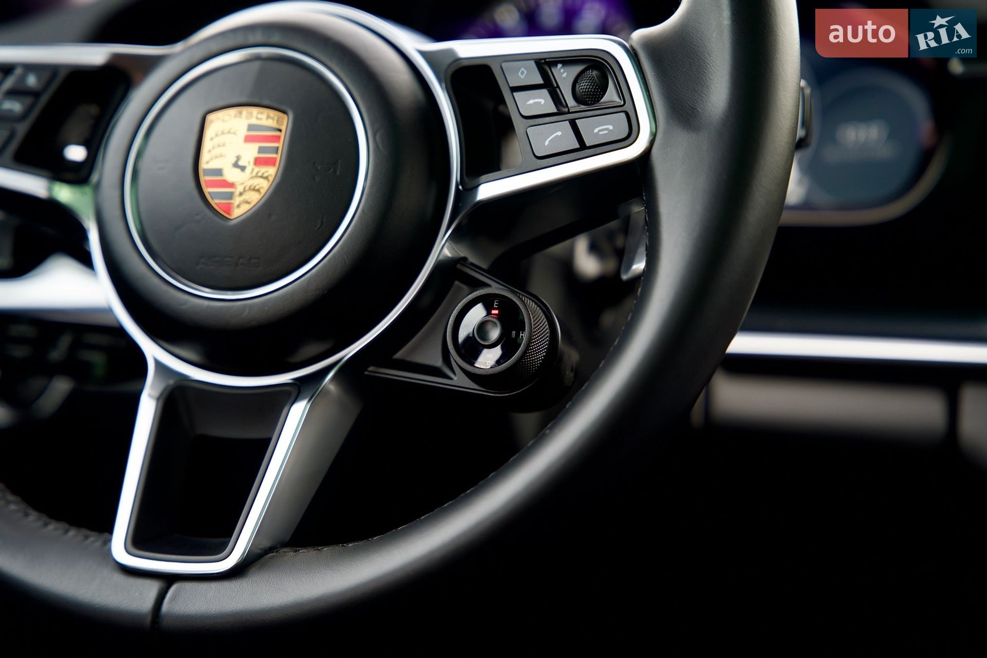 Porsche Panamera 2019 VIN WP0ZZZ97ZKL124329 фото оголошення 30 з 48