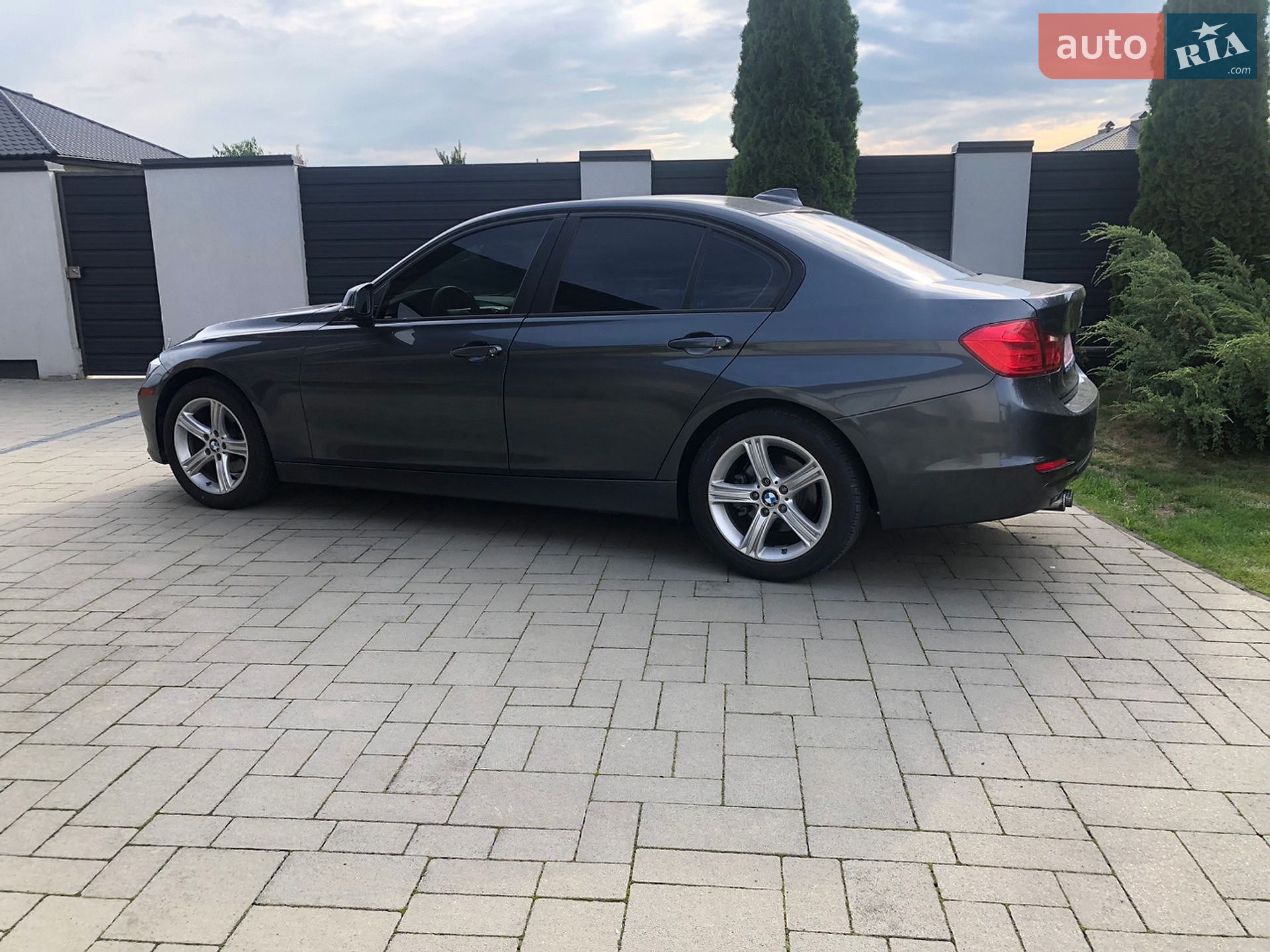 BMW 3 Series 2013 VIN WBA3C1G52DNR44321 фото оголошення 12 з 35