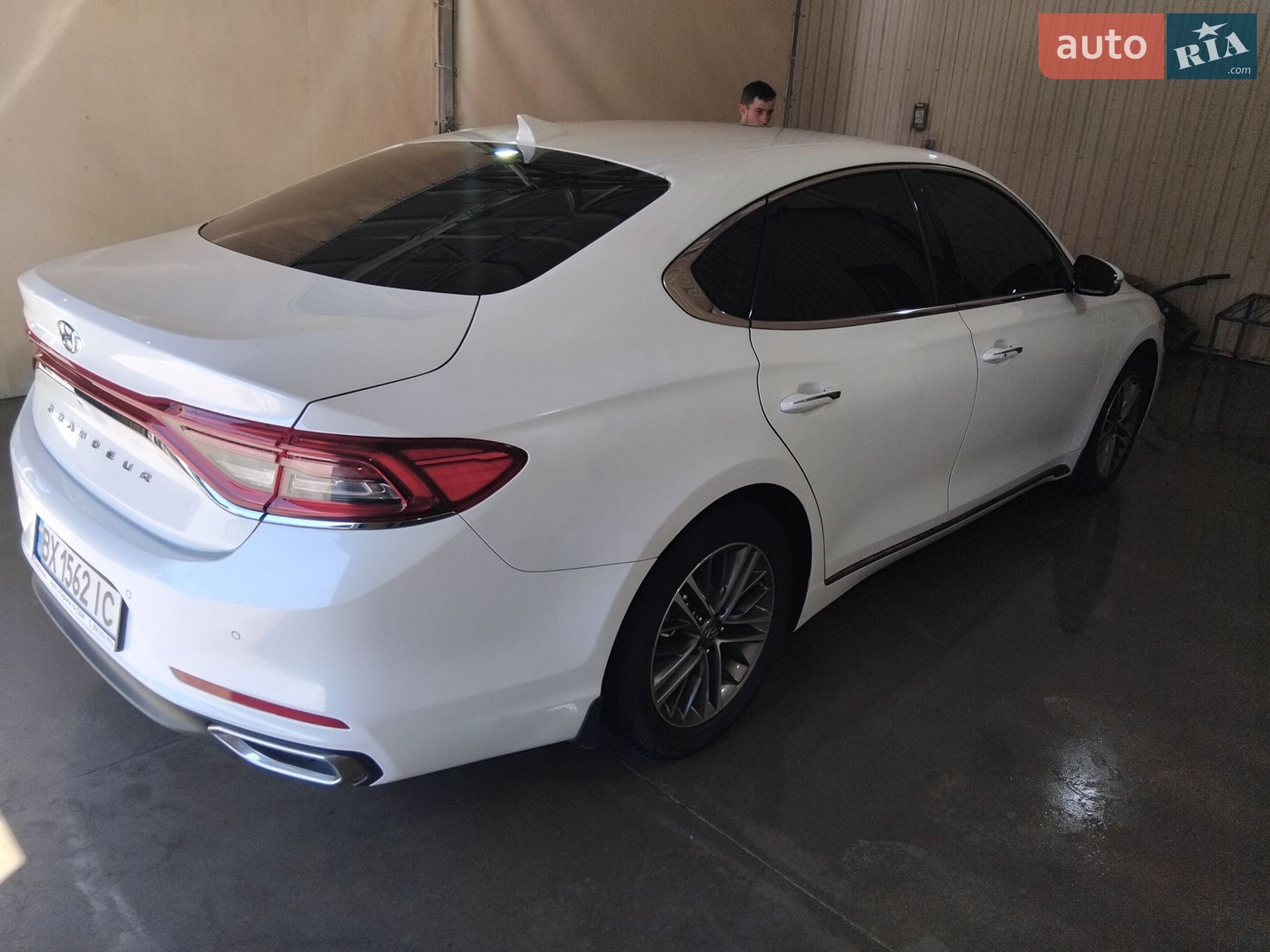 Hyundai Grandeur 2017 VIN KMHF341NBHA026504 фото оголошення 7 з 12