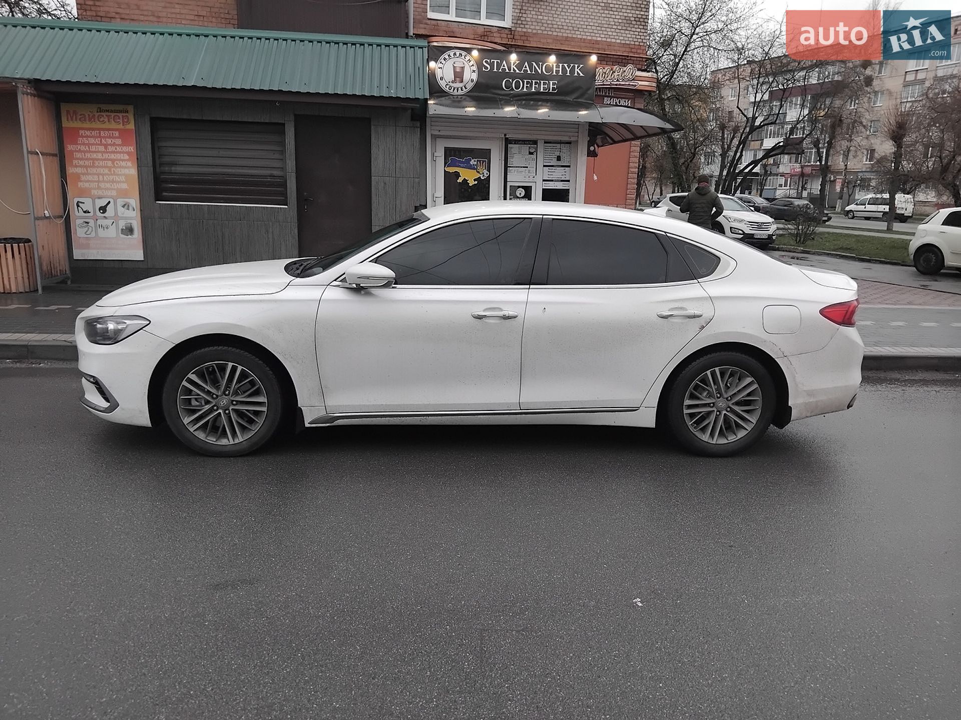 Hyundai Grandeur 2017 VIN KMHF341NBHA026504 фото оголошення 4 з 12