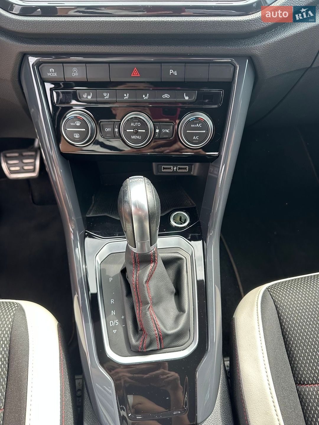Volkswagen T-Roc 2019 VIN WVGZZZA1ZKV502308 фото оголошення 3 з 12