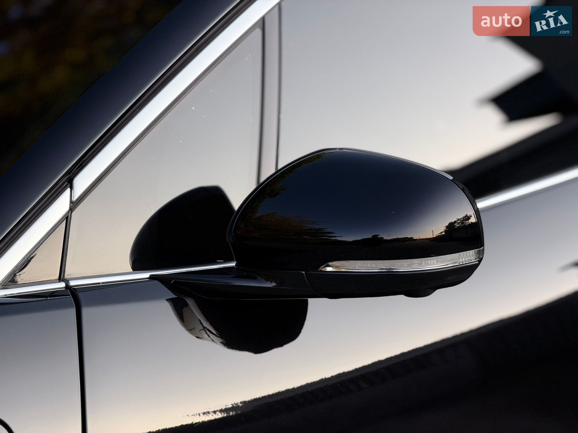 Jaguar I-Pace 2018 VIN SADHA2B15K1F63423 фото оголошення 15 з 103