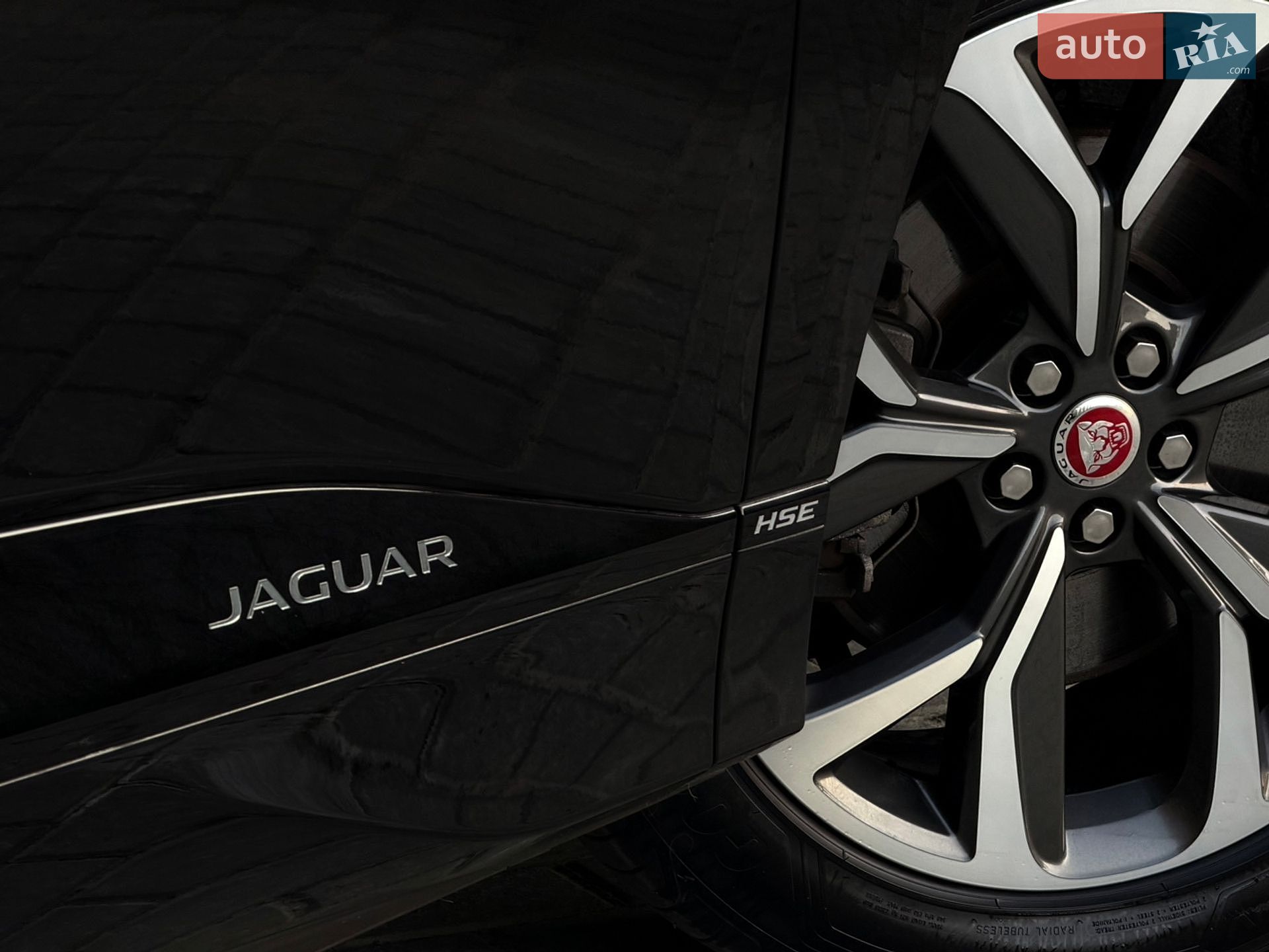 Jaguar I-Pace 2018 VIN SADHA2B15K1F63423 фото оголошення 21 з 103