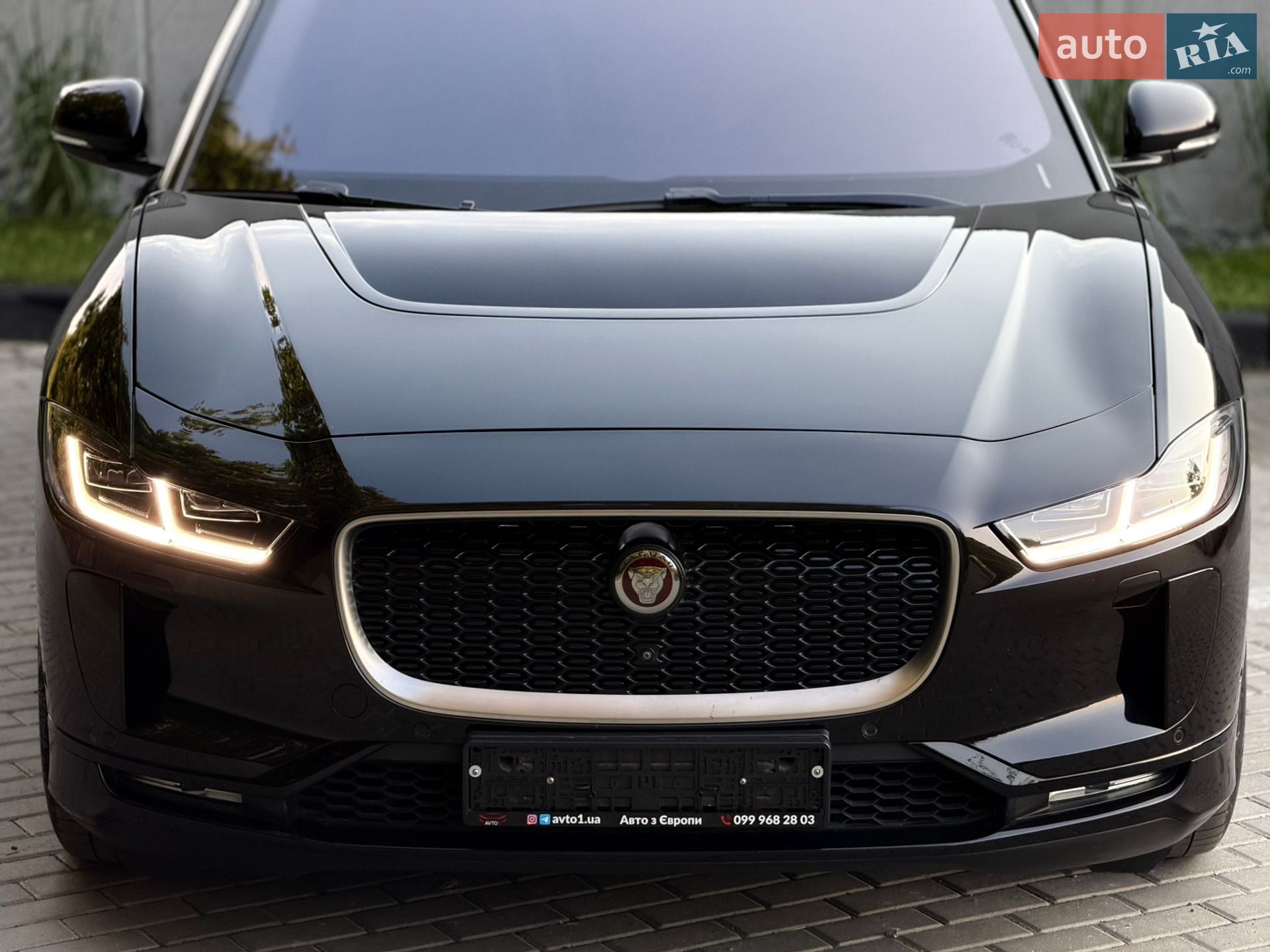 Jaguar I-Pace 2018 VIN SADHA2B15K1F63423 фото оголошення 24 з 103