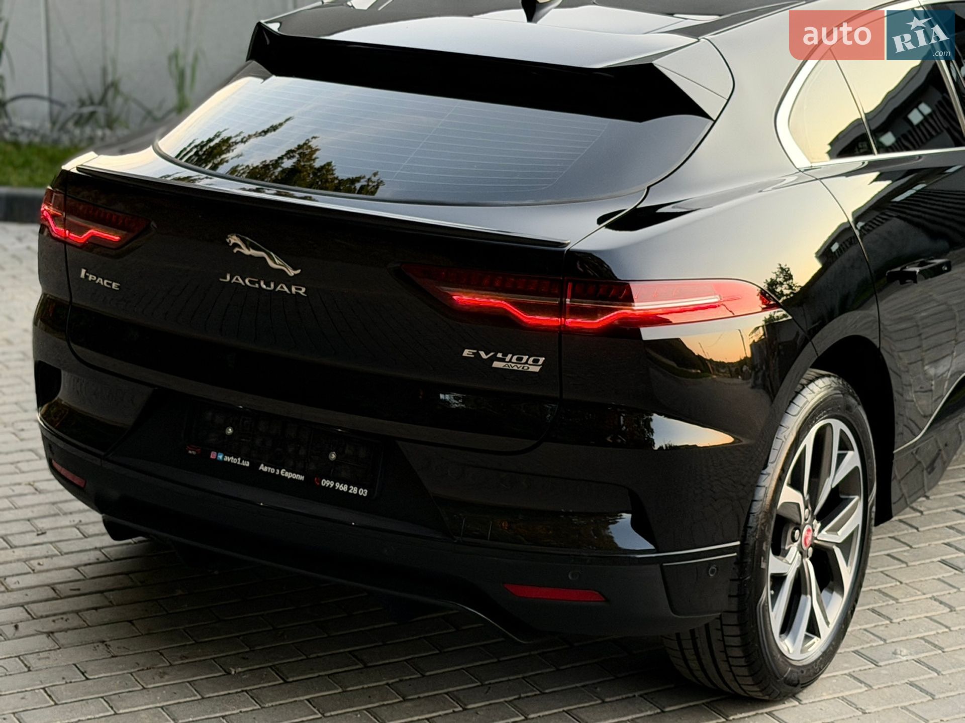 Jaguar I-Pace 2018 VIN SADHA2B15K1F63423 фото оголошення 30 з 103