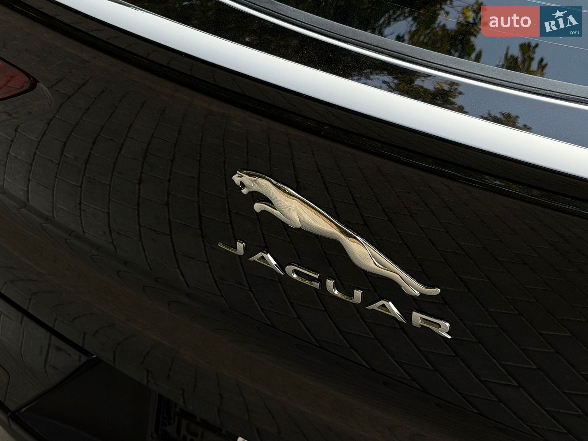 Jaguar I-Pace 2018 VIN SADHA2B15K1F63423 фото оголошення 32 з 103