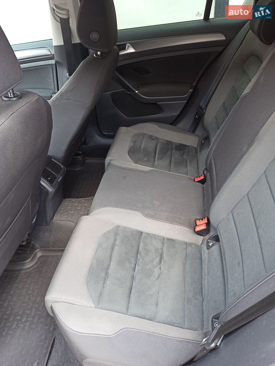 Volkswagen Golf 2017 VIN WVWZZZAUZHP765919 фото оголошення 11 з 24
