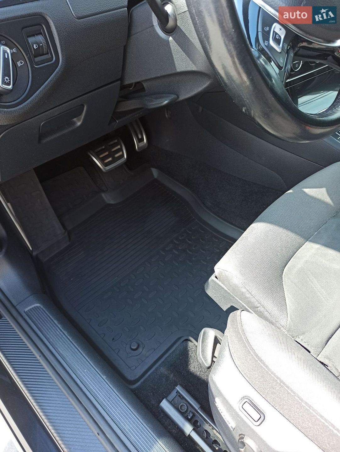 Volkswagen Golf 2017 VIN WVWZZZAUZHP765919 фото оголошення 17 з 24